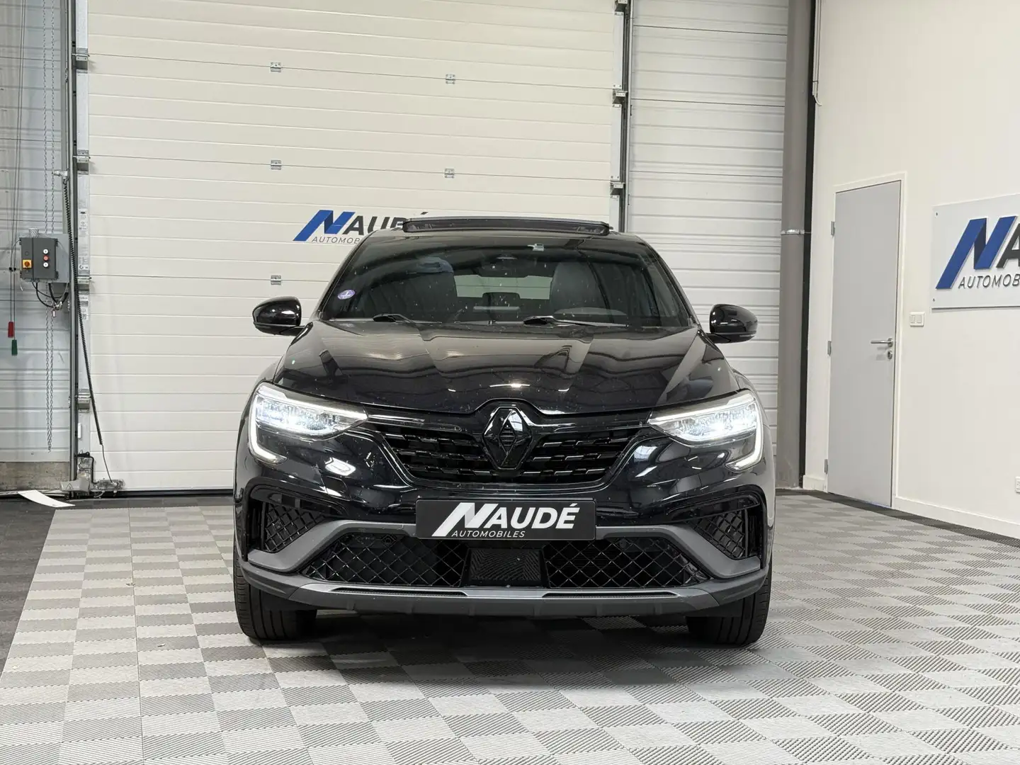 Renault Arkana 1.6 E-Tech Hybride 145CH BVA E-Tech Engineered Negro - 2