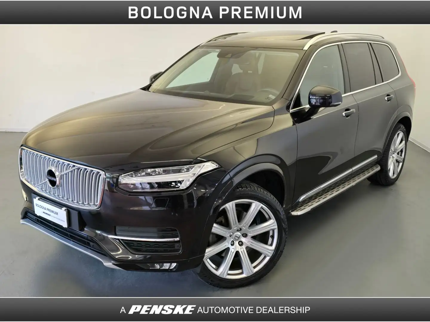 Volvo XC90 D5 AWD Geartronic 7 posti Inscription Nero - 1
