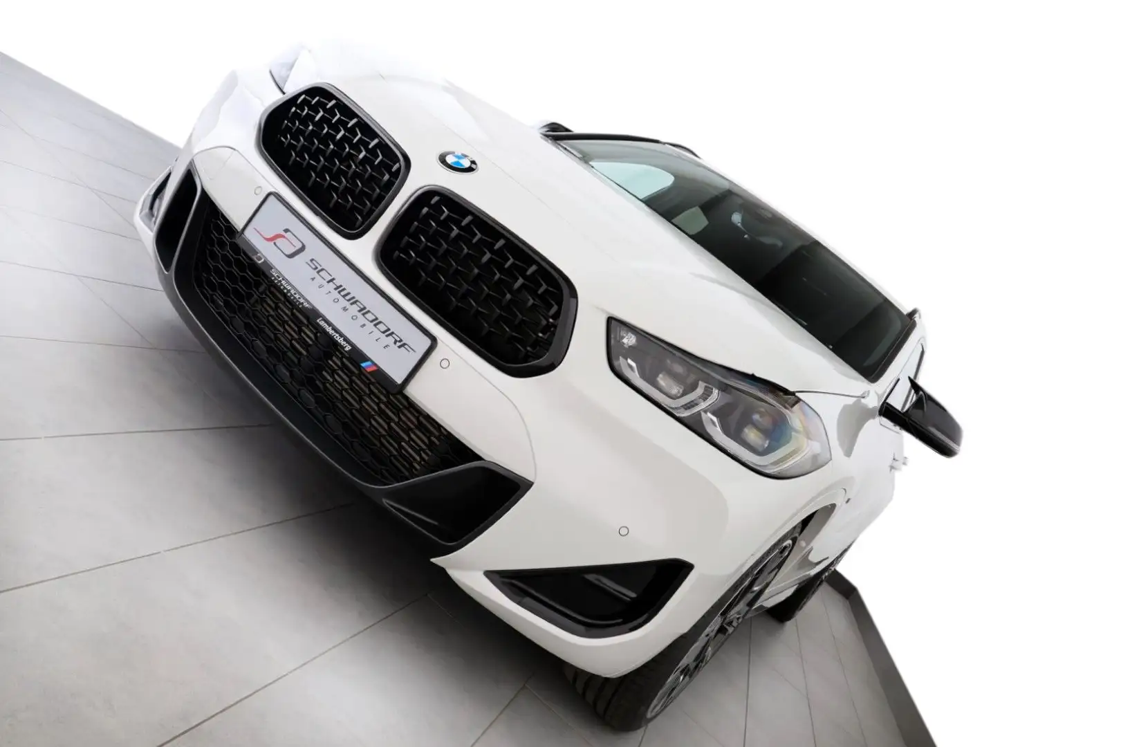 BMW X2 M35i xDrive PANO HUD ACC RFK AHK 20" Weiß - 2