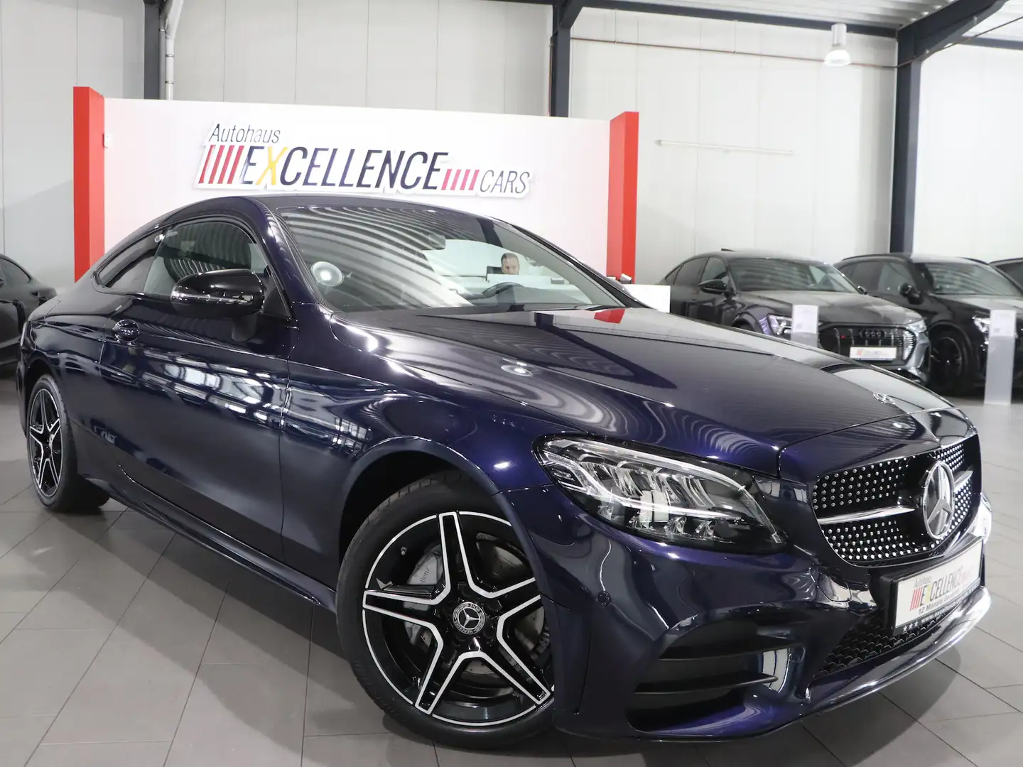 Mercedes-Benz C 180 COUPE AMG-LINE SPORT BLACK / MATRIX-LED Blau - 2