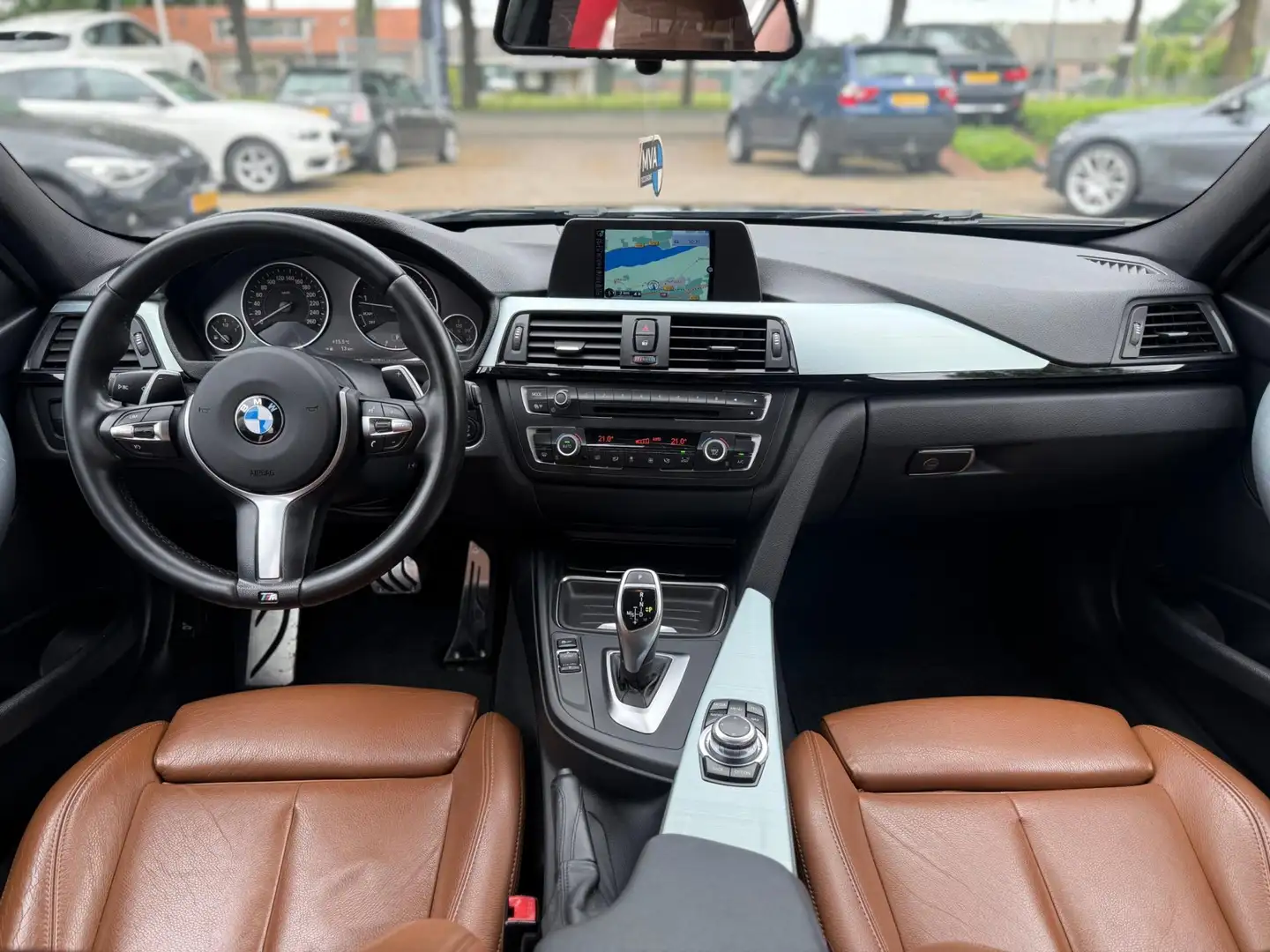 BMW 320 3-serie 320i Executive Sport|Nwe Ketting|Navigatie Black - 2