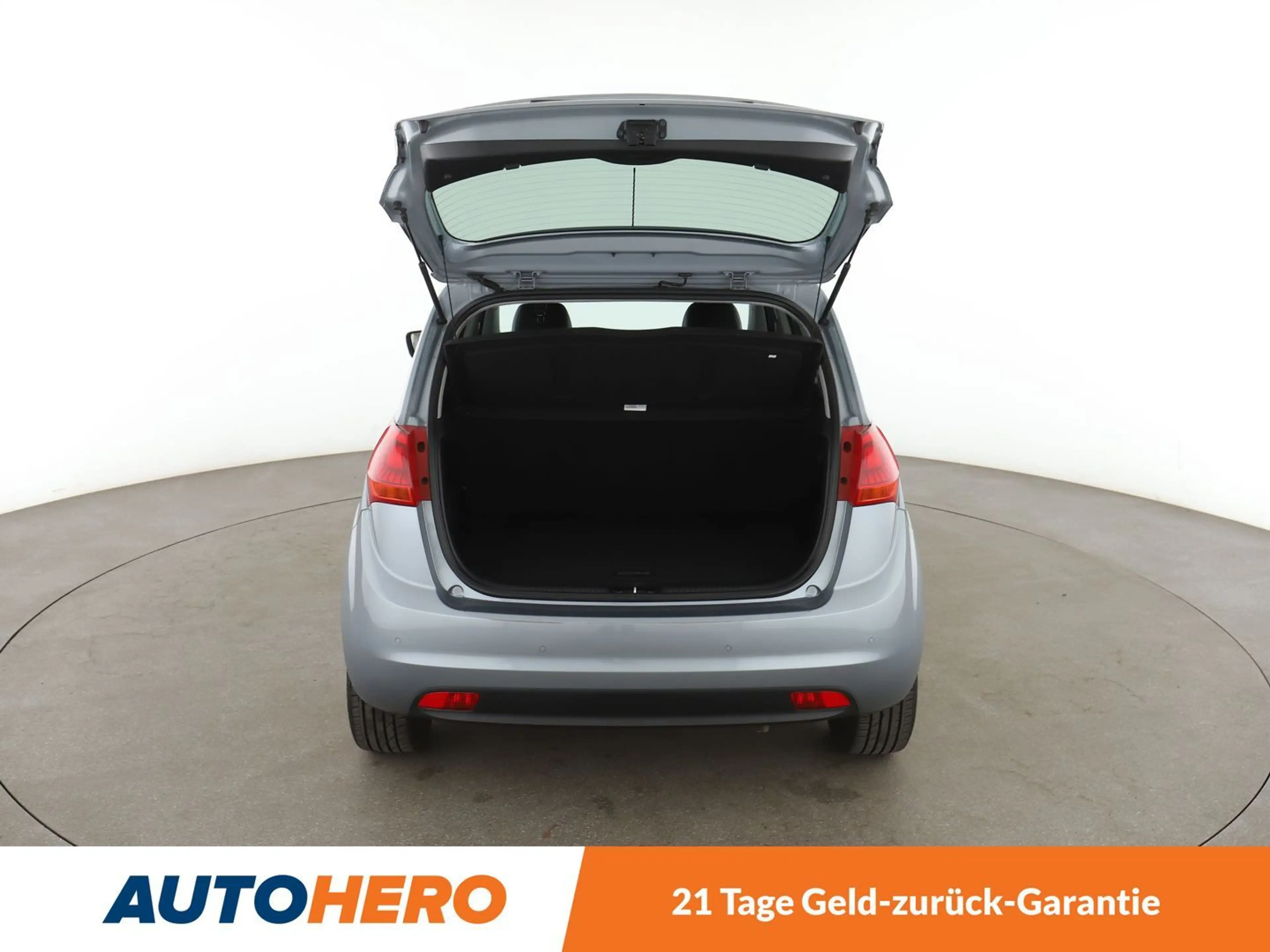 Kia Venga 1.6 Dream Team Aut.*NAVI*CAM*PDC*SHZ*KLIMA* — photo 10