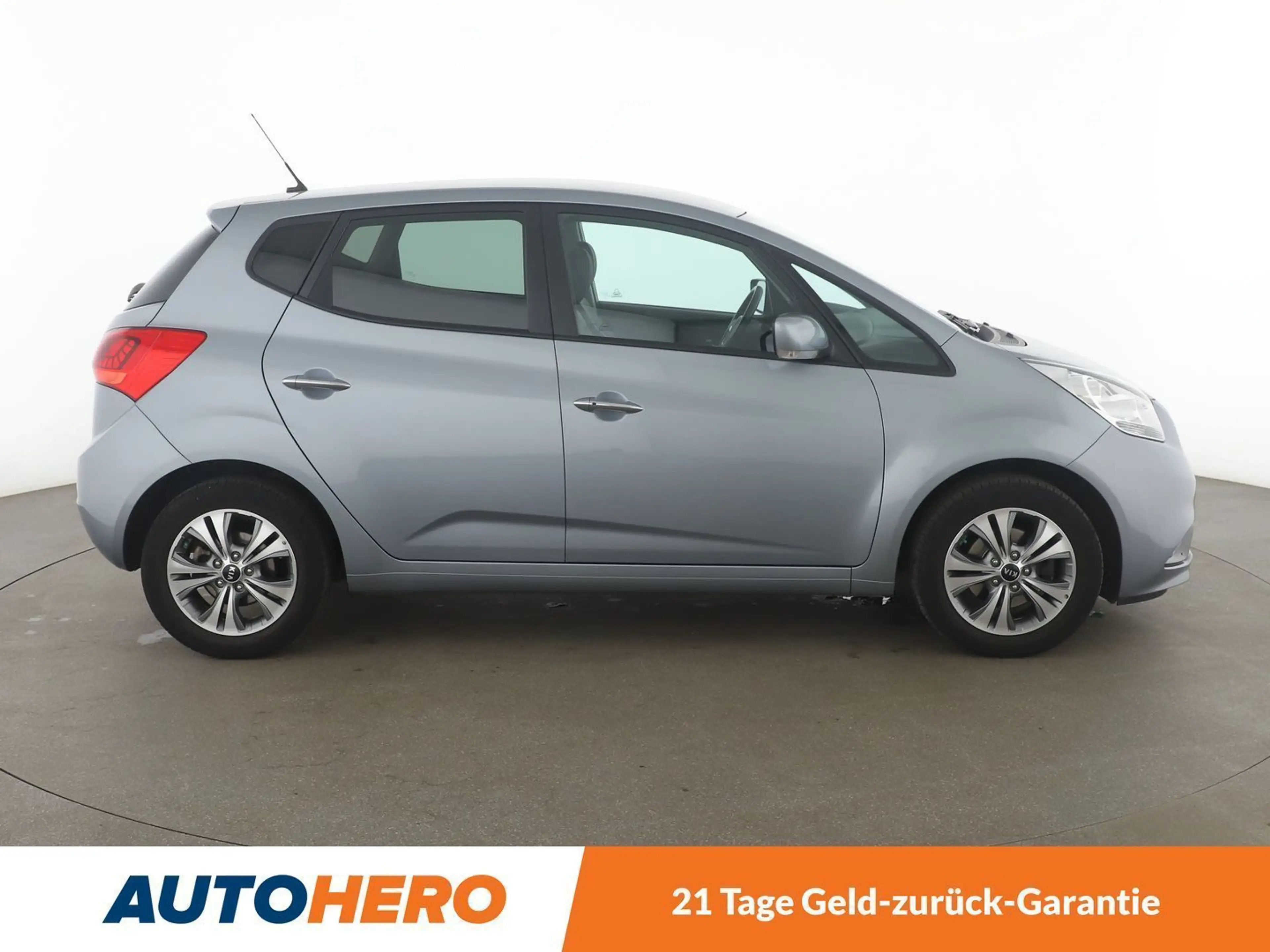Kia Venga 1.6 Dream Team Aut.*NAVI*CAM*PDC*SHZ*KLIMA* — photo 7
