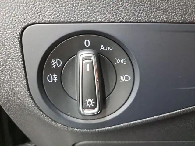 Volkswagen Tiguan view 11