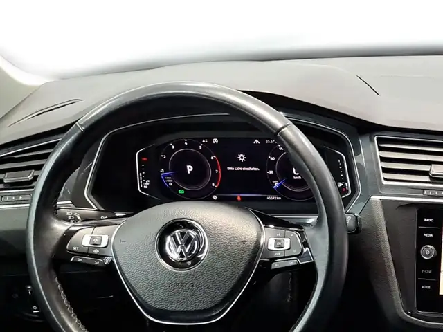 Volkswagen Tiguan view 15
