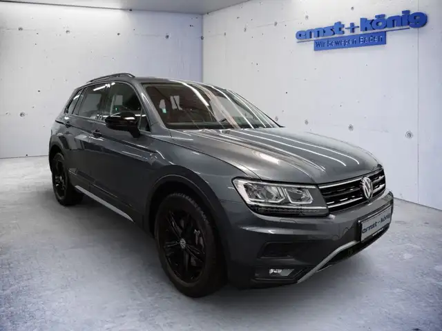 Volkswagen Tiguan view 2