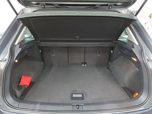 Volkswagen Tiguan view 7