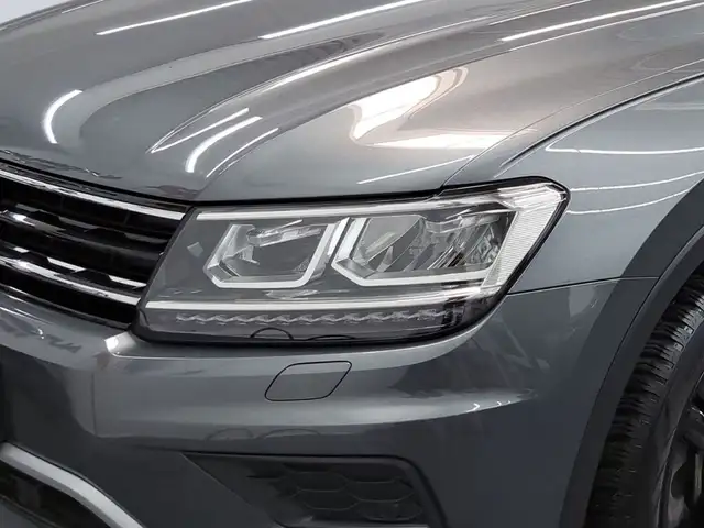 Volkswagen Tiguan view 5