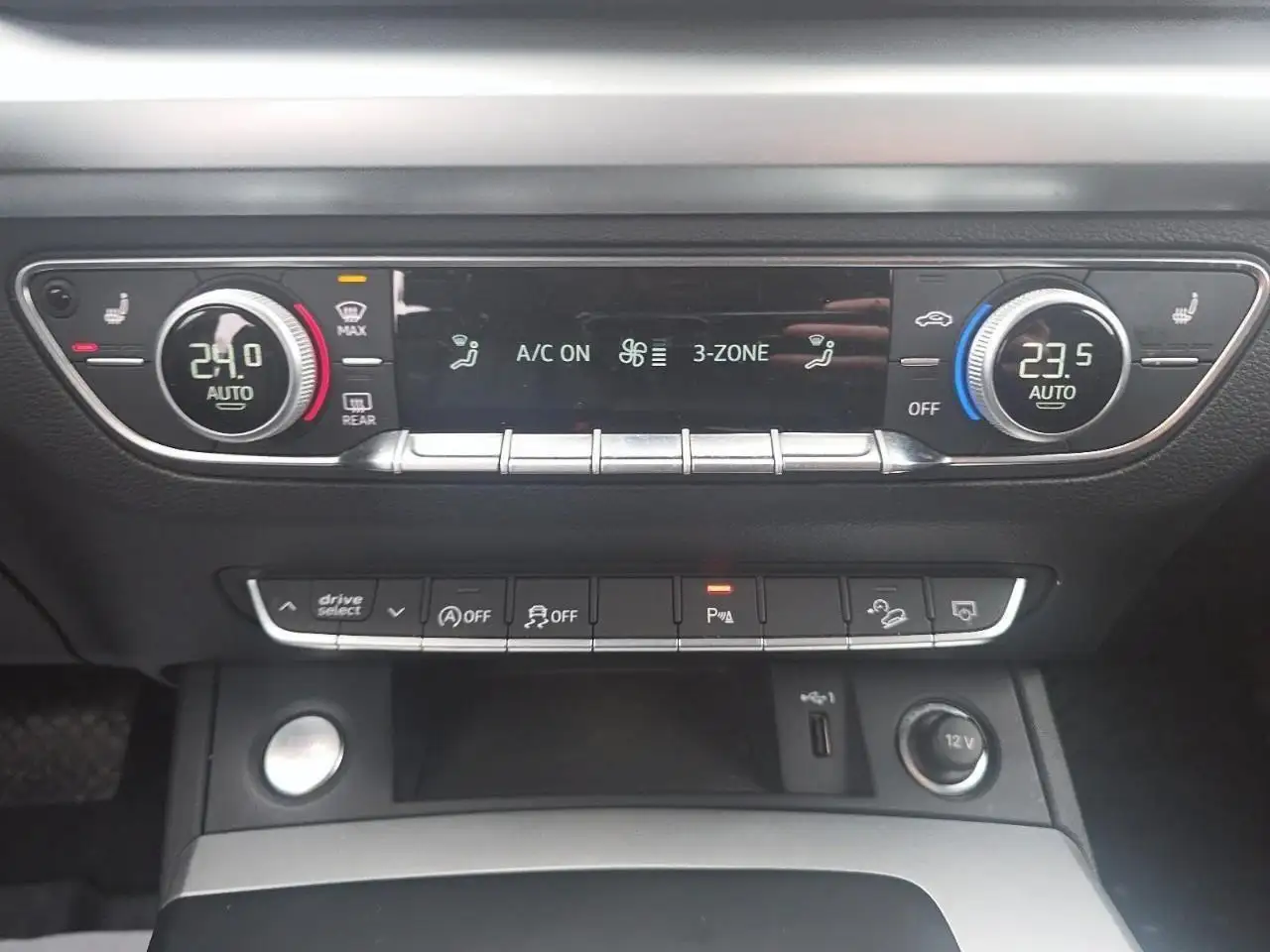 Audi Q5 снимка Audi Q5