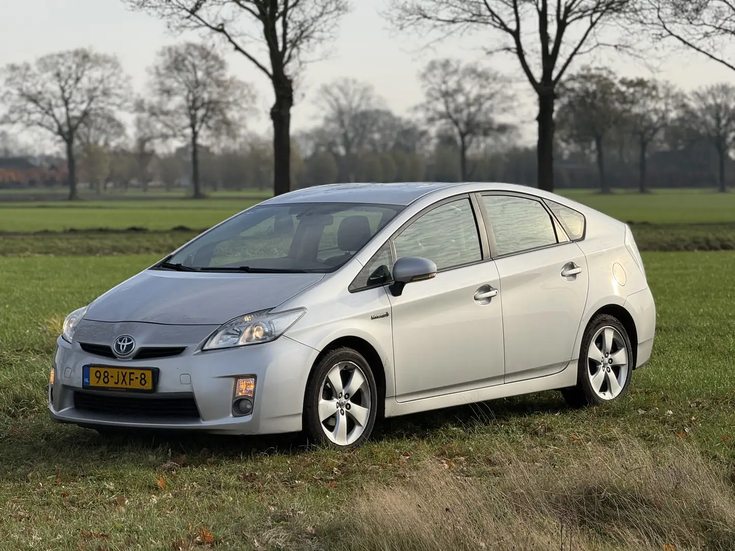 Toyota Prius (Hybrid) - 2