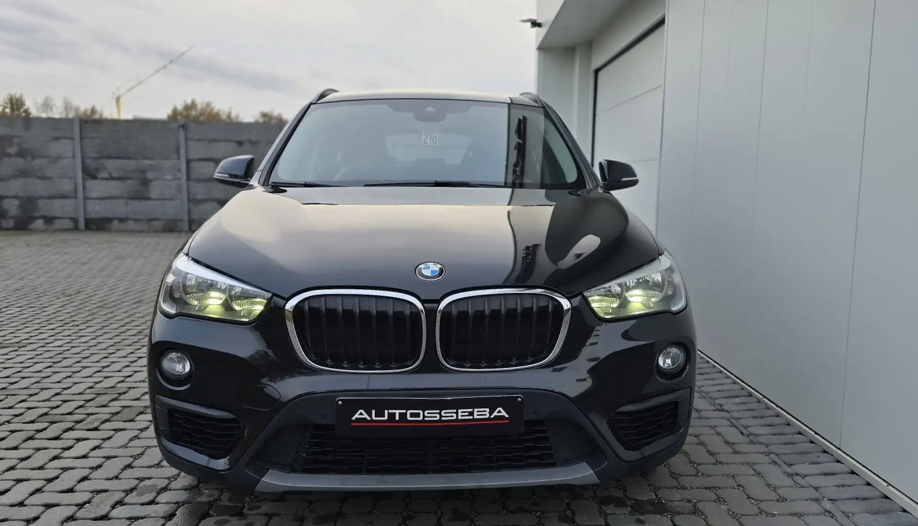 BMW X1 1.5dA sDrive16 AdBlue NAVI/TREKHAAK/GARANTIE Negro - 2