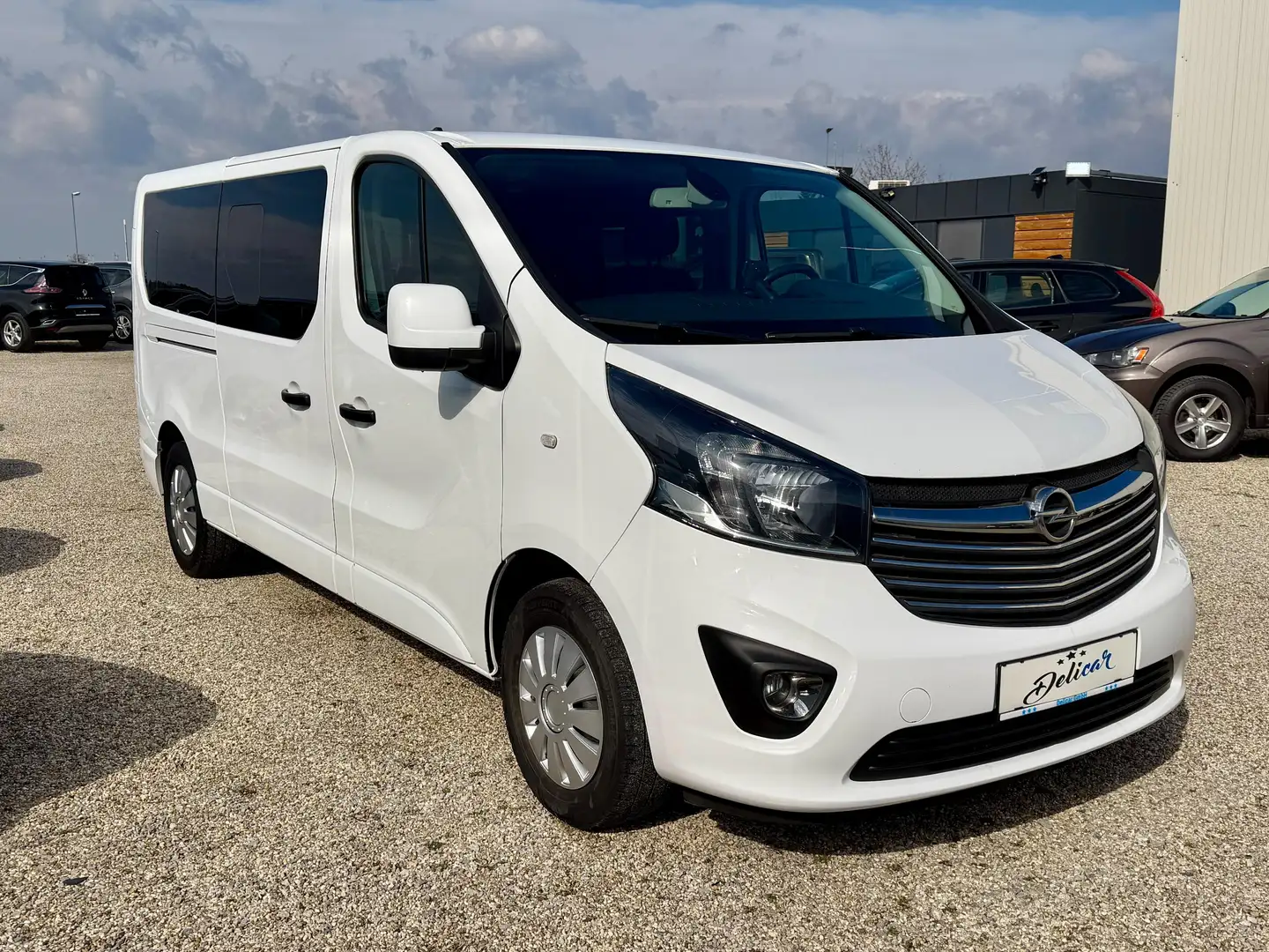 Opel Vivaro 9sitze Combi+ L2H1  2,9t Weiß - 1