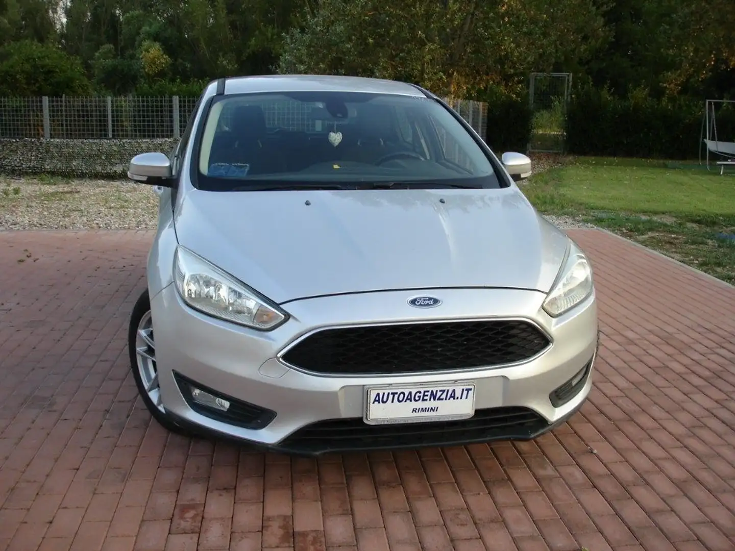 Ford Focus 1.5 TDCi 120 CV Start&Stop Business Gris - 1
