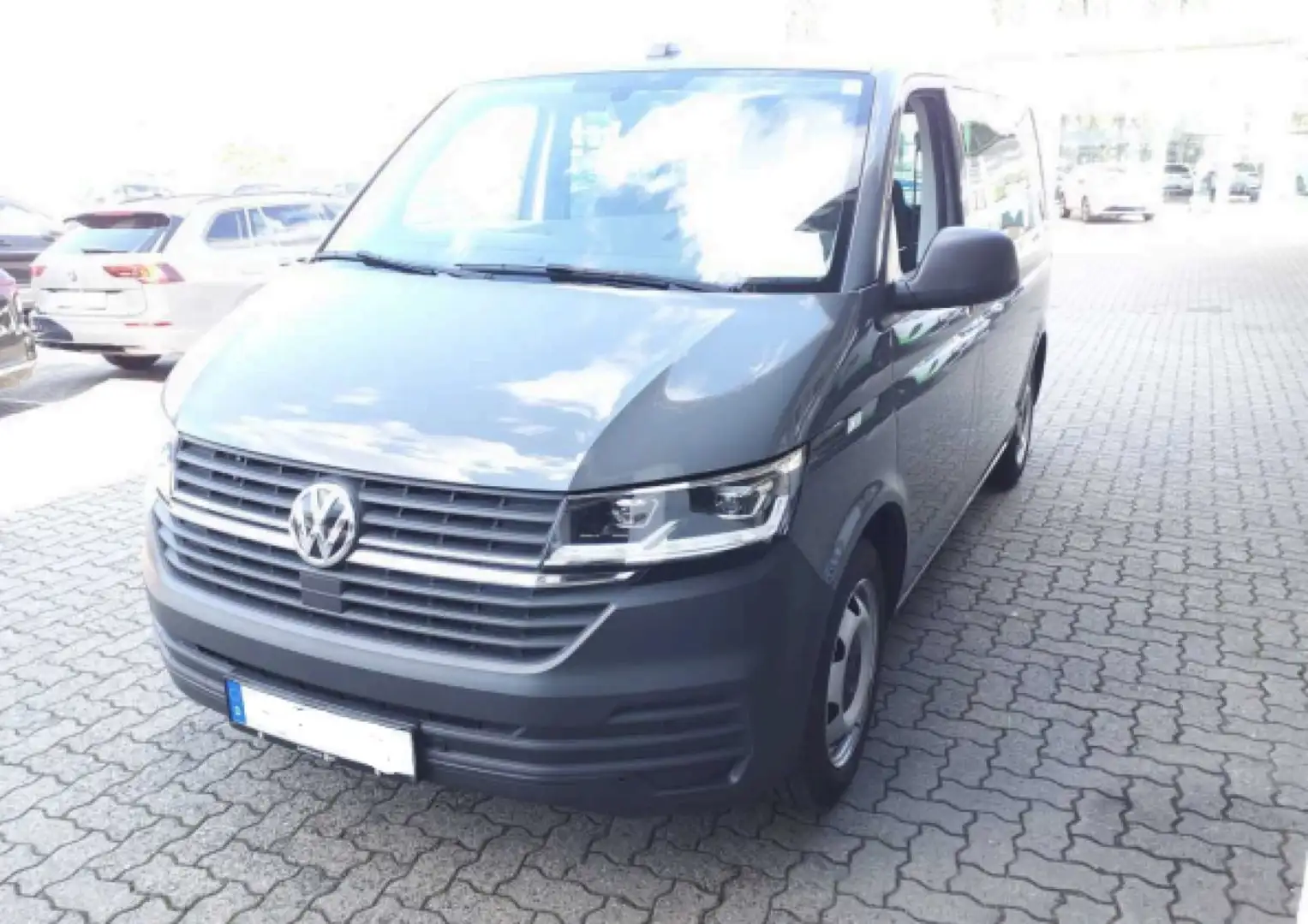 Volkswagen T6.1 Kombi 2.0 l TDI DSG *ACC*RFK*PDC*NAVI*KLIMA Grijs - 2