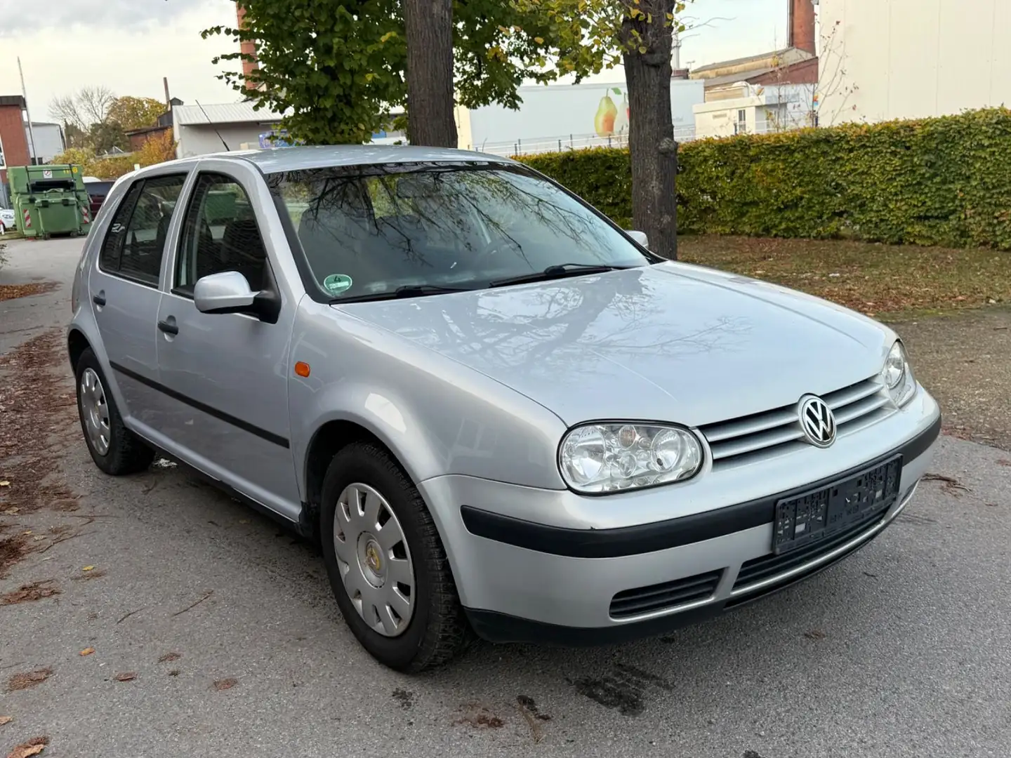Volkswagen Golf 1.6 Automatik/Klima Grau - 2
