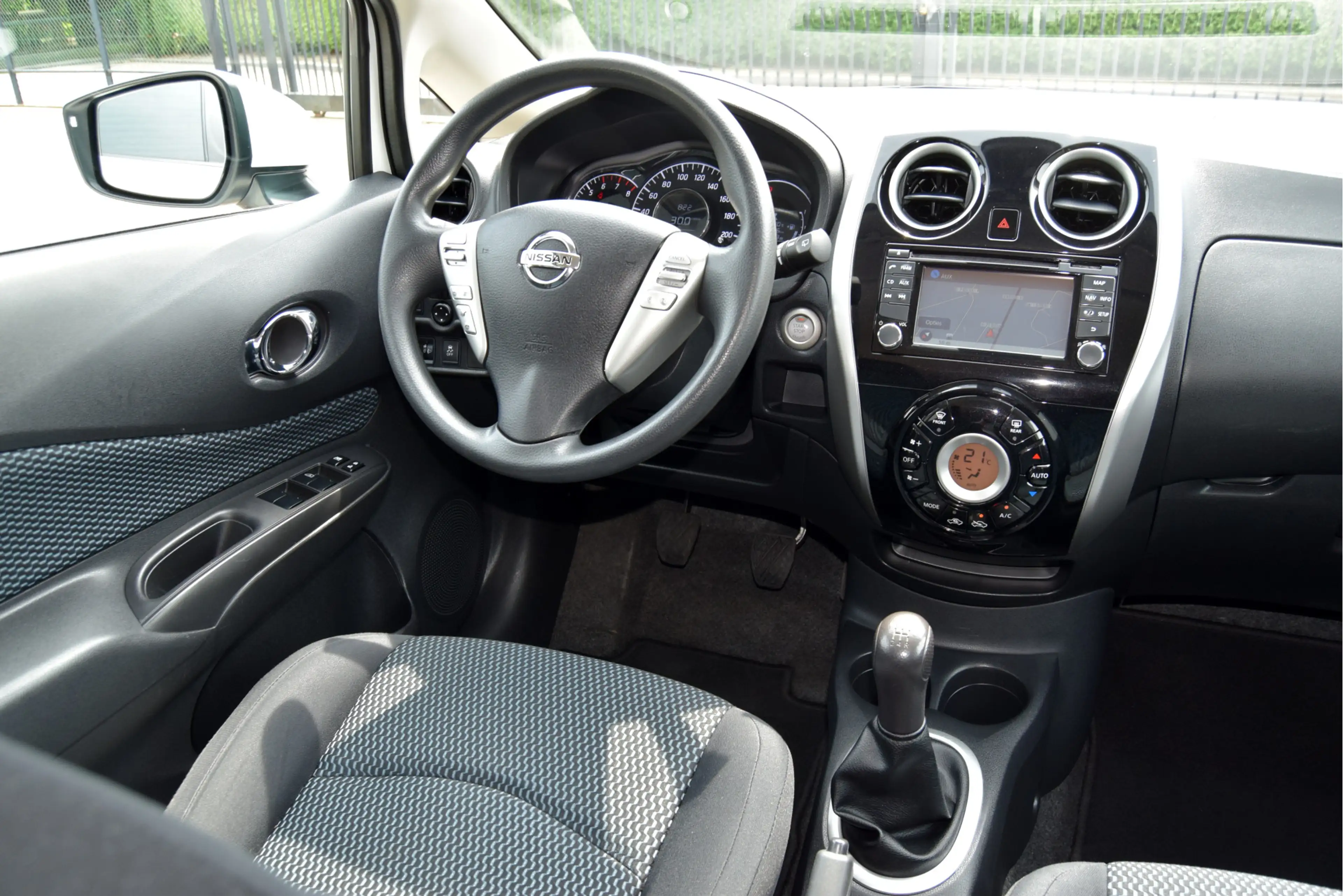 Nissan Note 1.2 Connect Edition — photo 15
