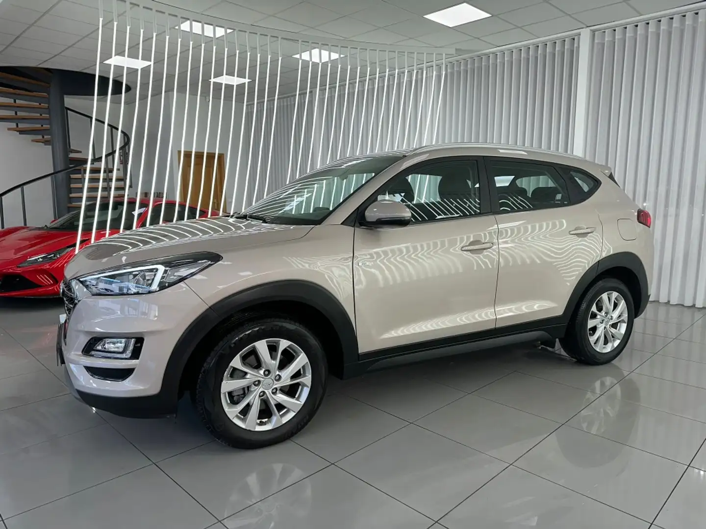 Hyundai TUCSON 1.6CRDI 48V SLE 4x2 Beige - 2