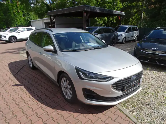 Ford Focus view 7