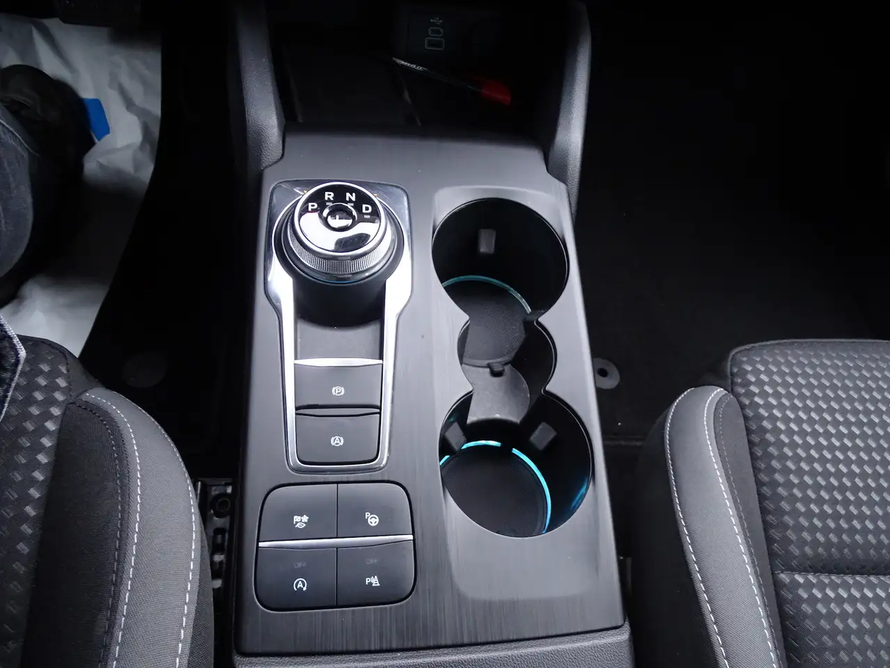 Ford Focus 1.5 Eco Blue Cool & Connect Automatik, миниатюра 16