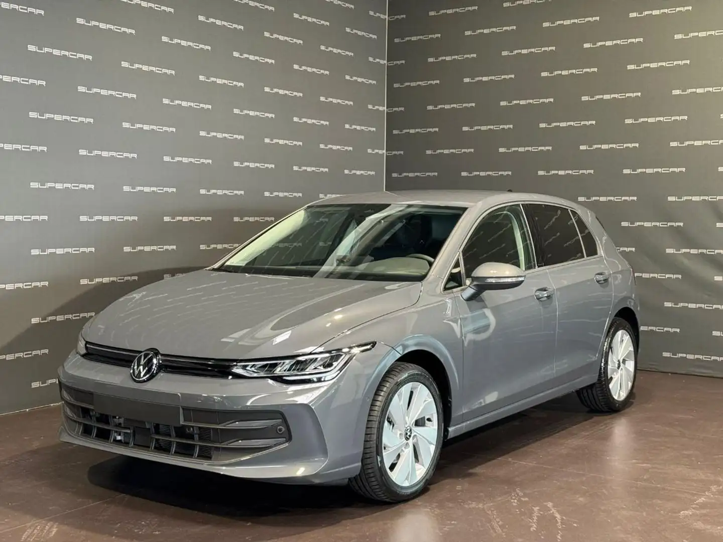 Volkswagen Golf 1.5 eTSI 115 CV DSG Life Šedá - 1