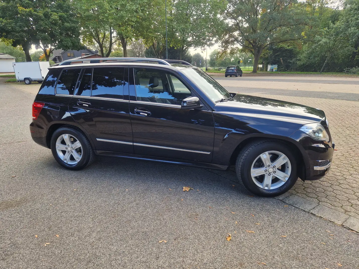 Mercedes-Benz GLK 350 GLK 350 CDI 4Matic (BlueEFFICIENCY) 7G-TRONIC Schwarz - 2