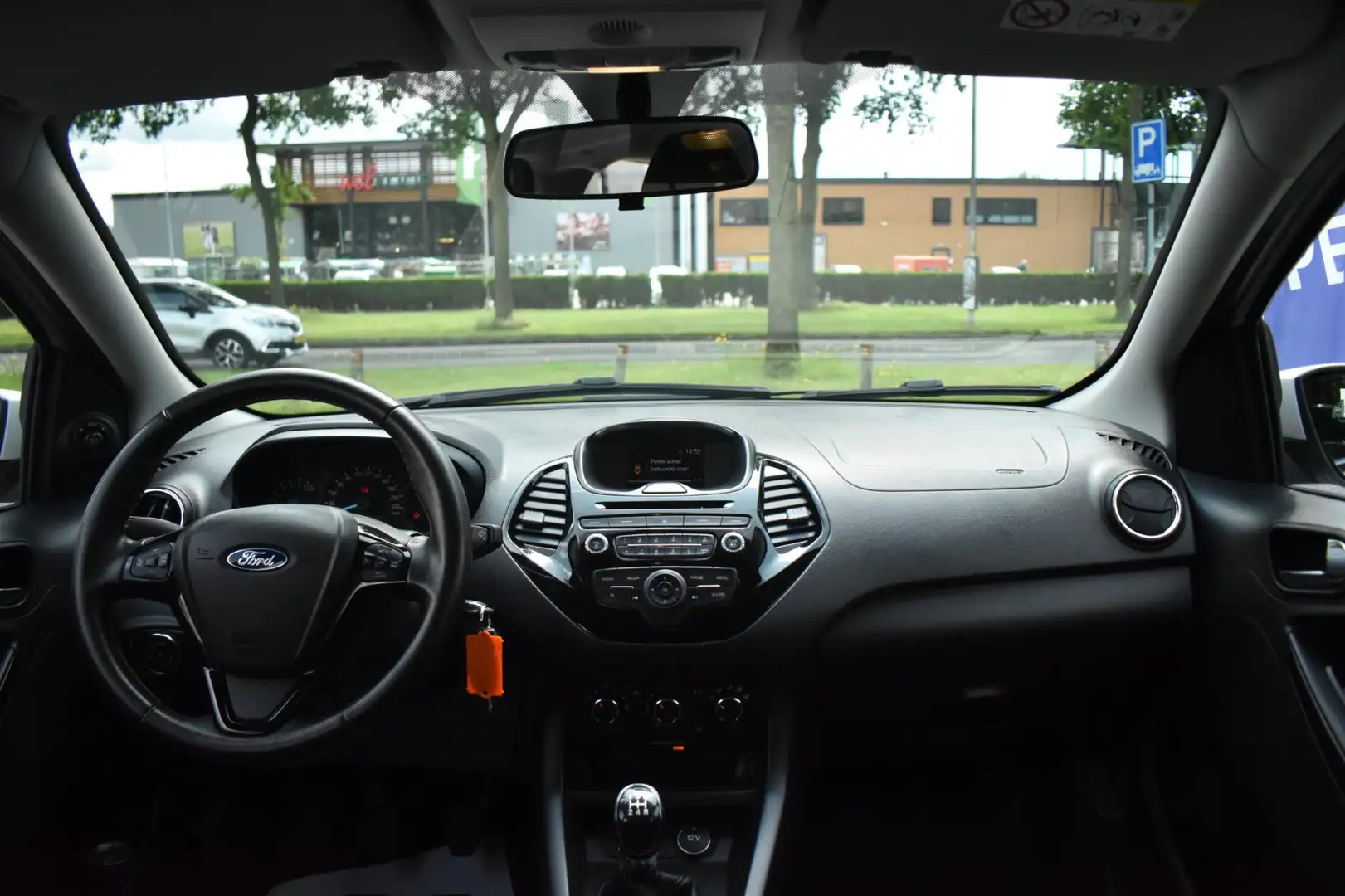 Ford Ka/Ka+ 1.2 Trend Ultimate, TREKHAAK, BLUETOOTH, PDC Blanco - 2