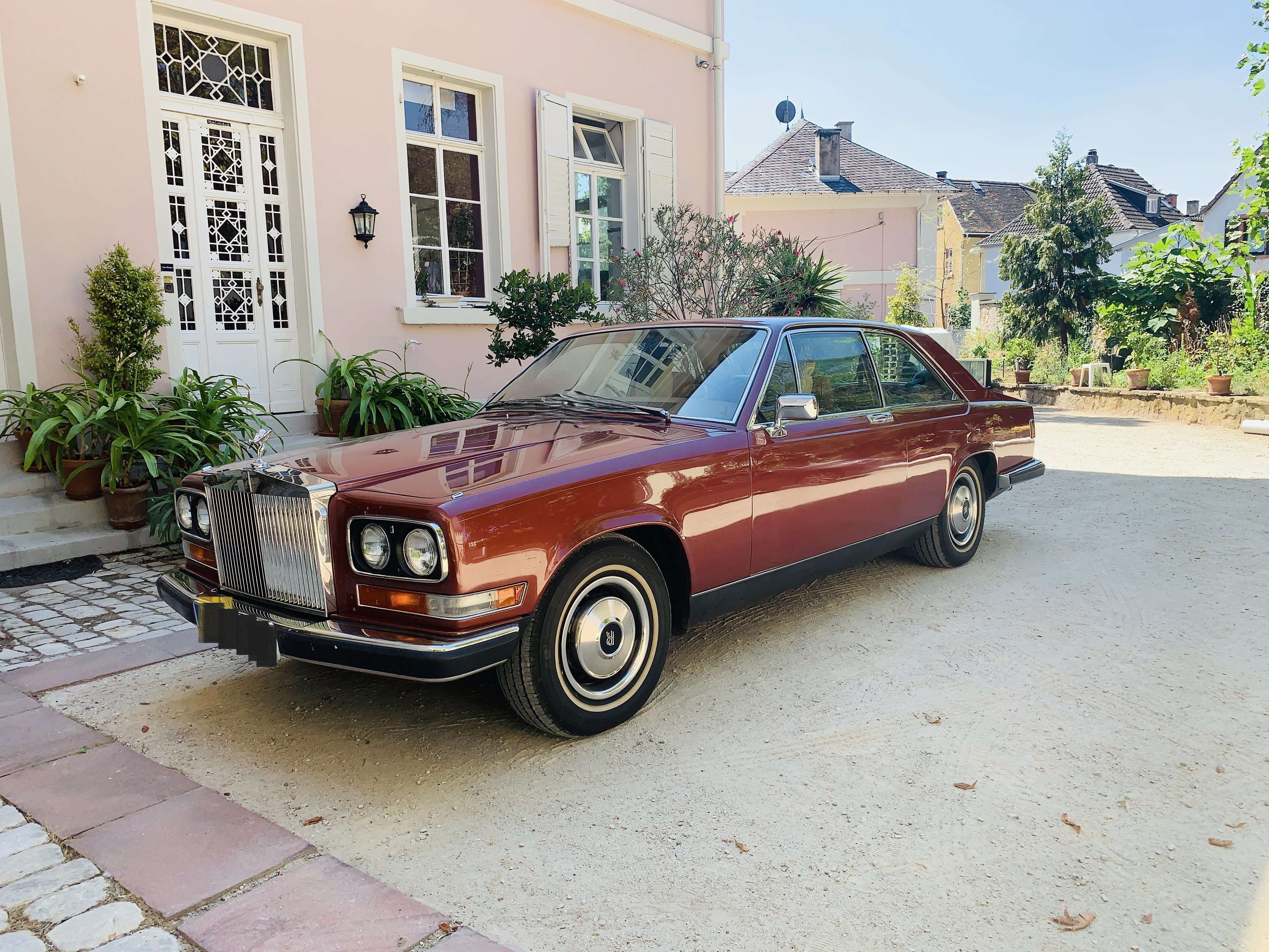 Second hand Rolls Royce Camargue 