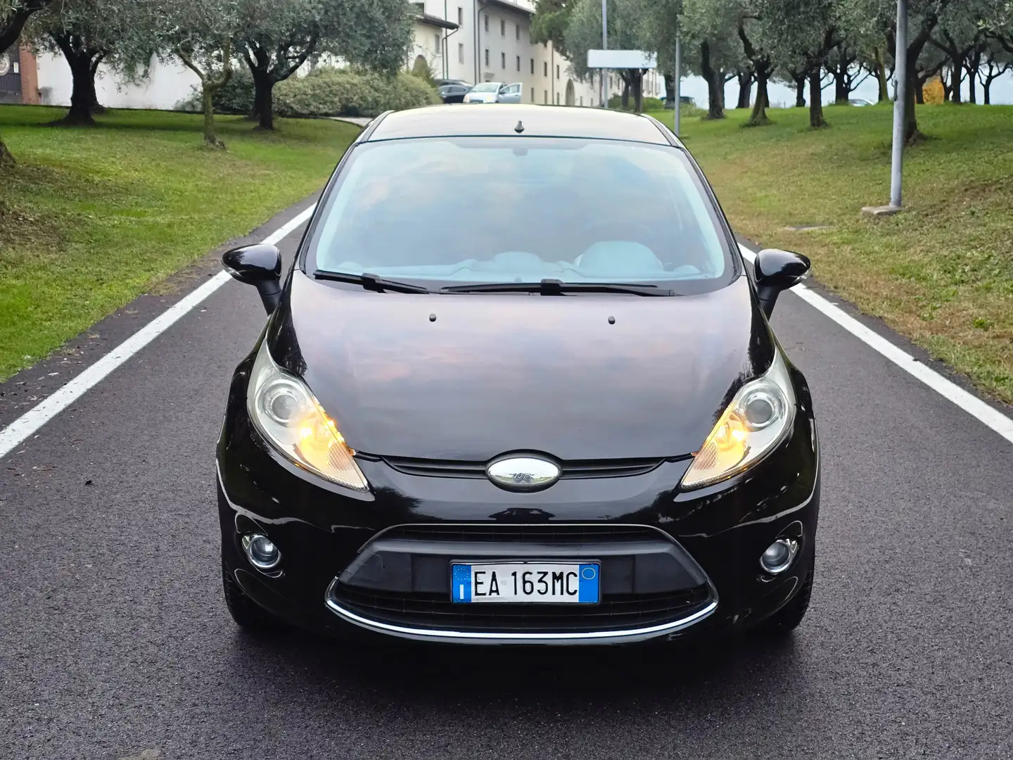 Ford Fiesta Fiesta VI 2008 5p 1.4 16v Titanium Gpl Noir - 2