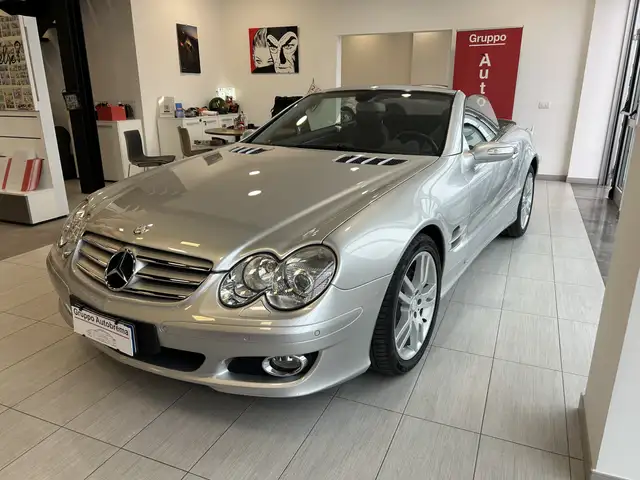 Mercedes-Benz SL 350 SL 350 V6 versione 200 KW come nuova