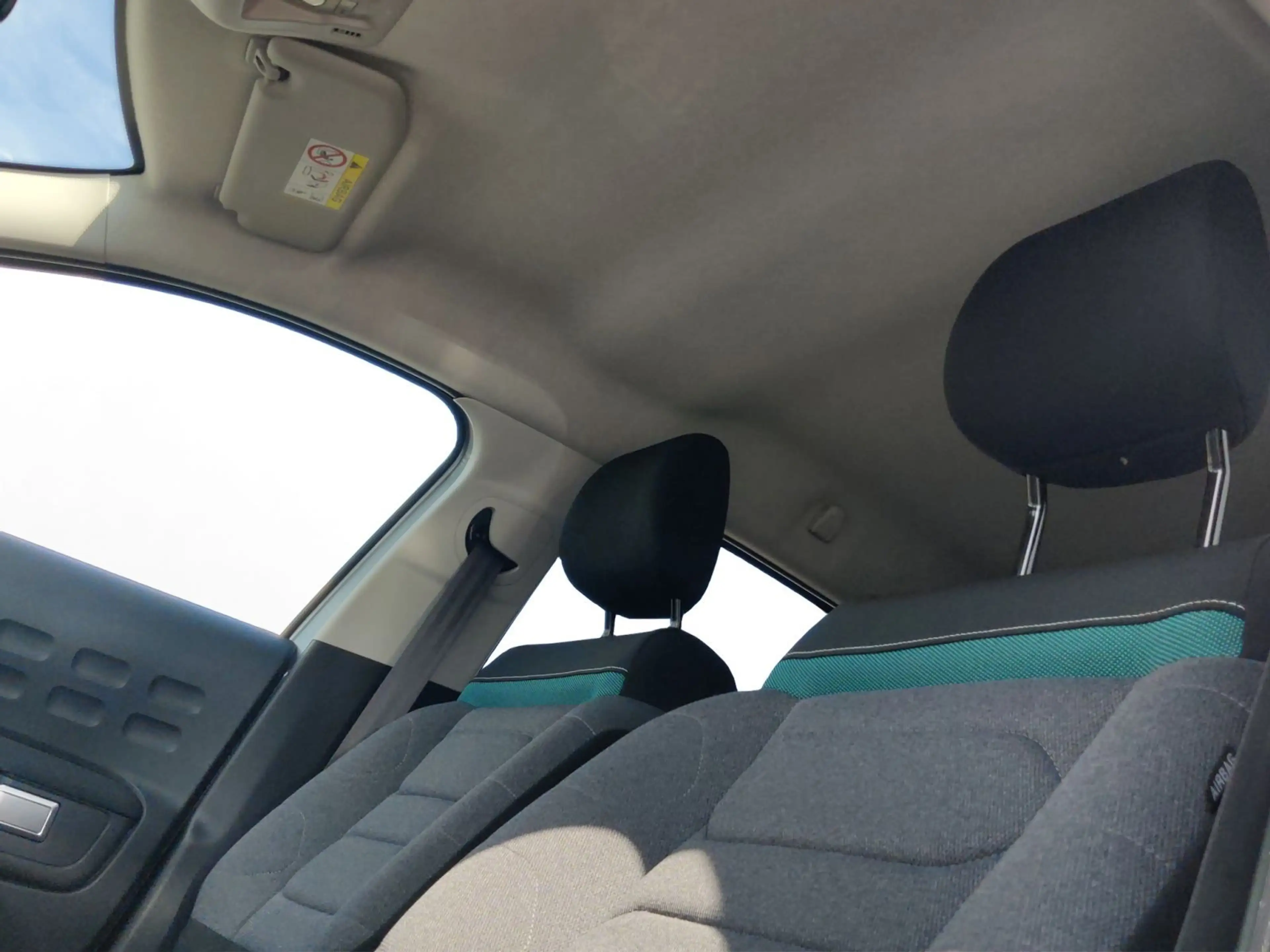 Citroen C3 PT110 EAT6 Shine Pack Kamera PDC SHZ Keyless — photo 13