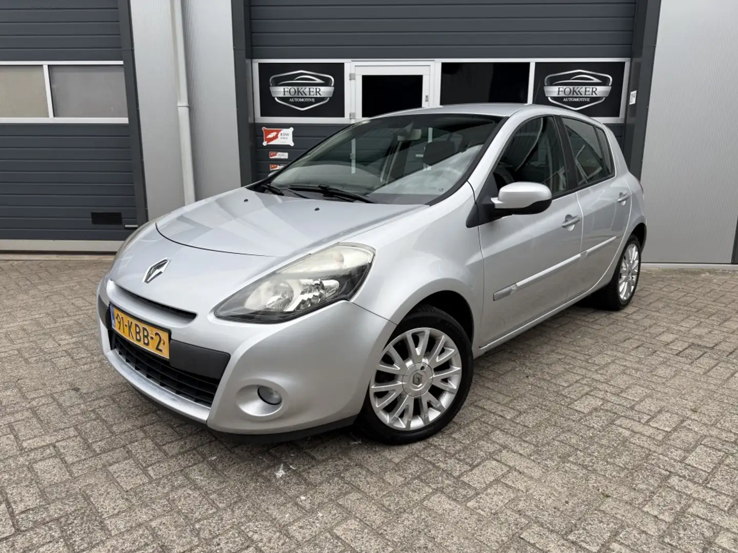 Renault Clio 1.6 Dynamique NAP Automaat Clima Keyless Cruise Na Gris - 1