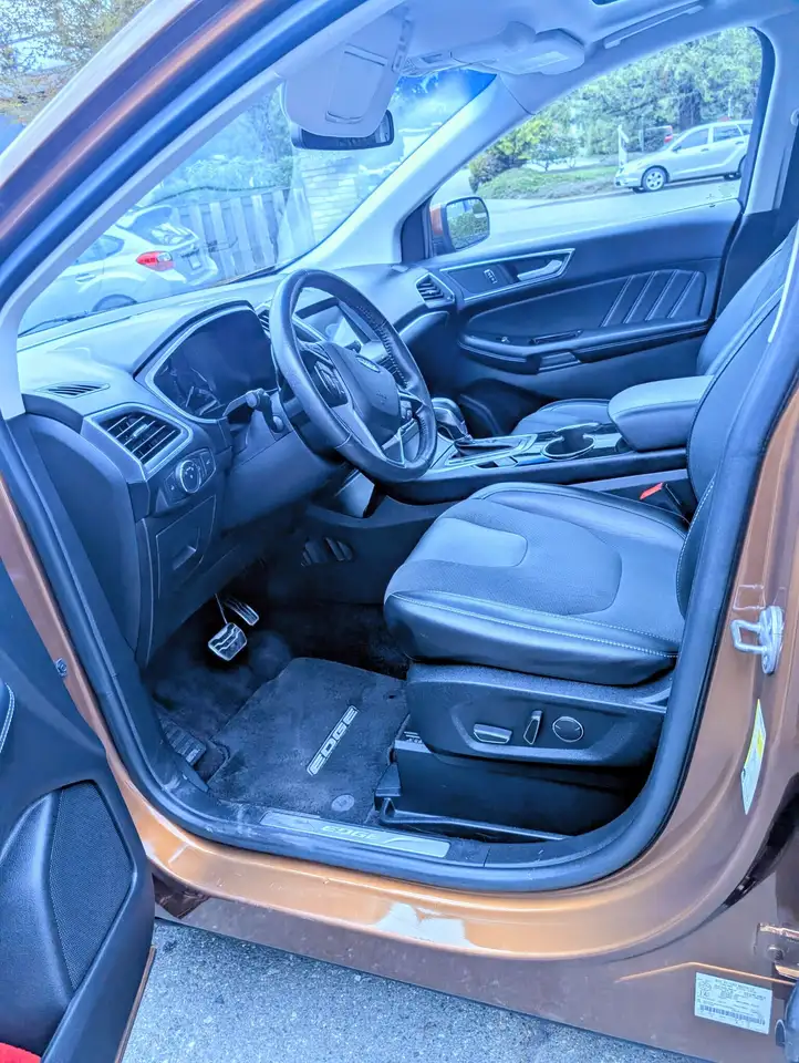 Ford Edge снимка Ford Edge