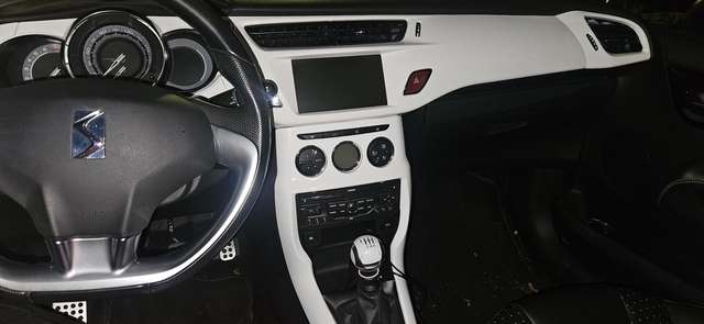 Imagine Citroen DS3 THP 155 SportChic