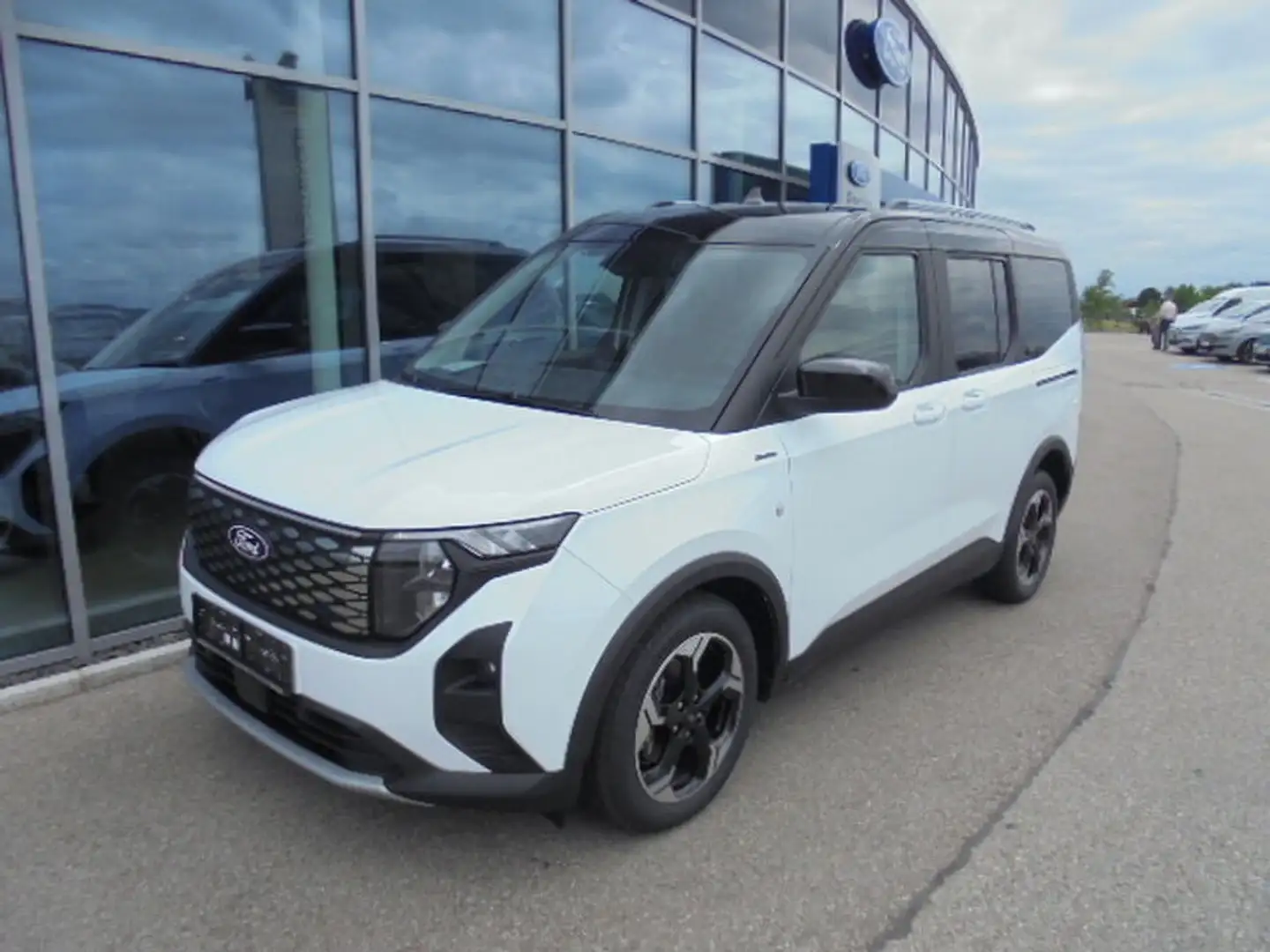 Ford Tourneo Courier E-Active 136PS Elektro Wit - 1