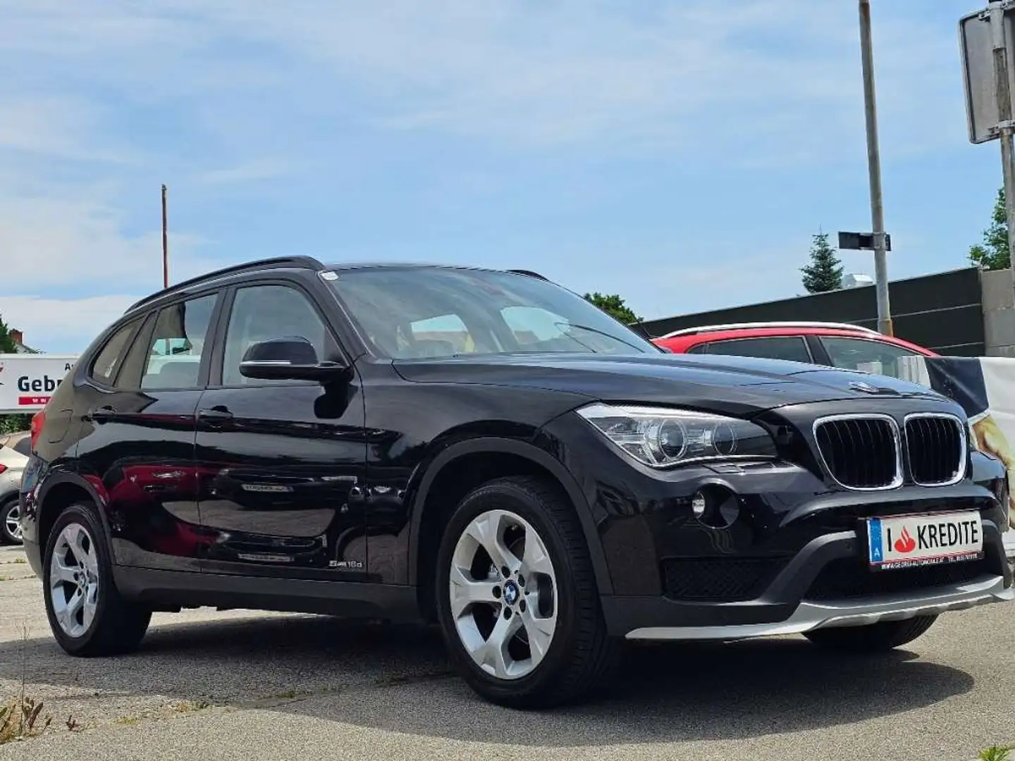 BMW X1 sDrive16d Öster. Paket Nur 70000 KM! 1-Hand... Schwarz - 1