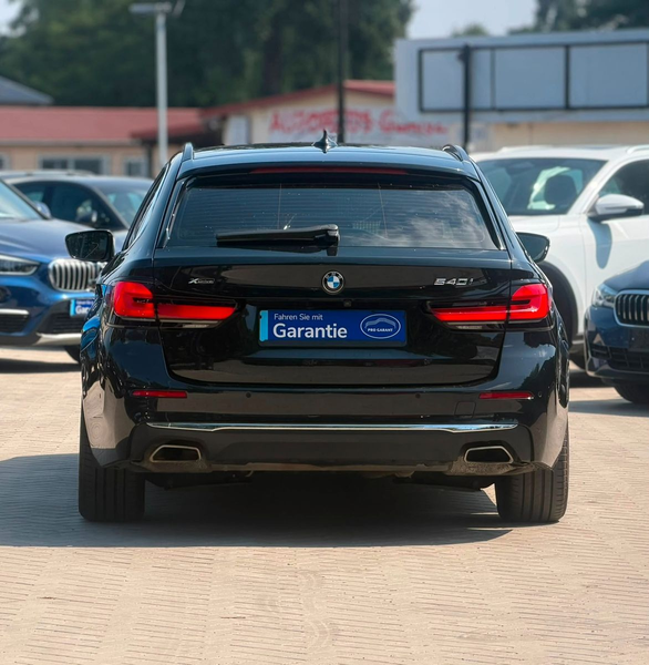 BMW 540 i Touring xDrive LuxuryLine HUD*ACC*LED*Navi — photo 4