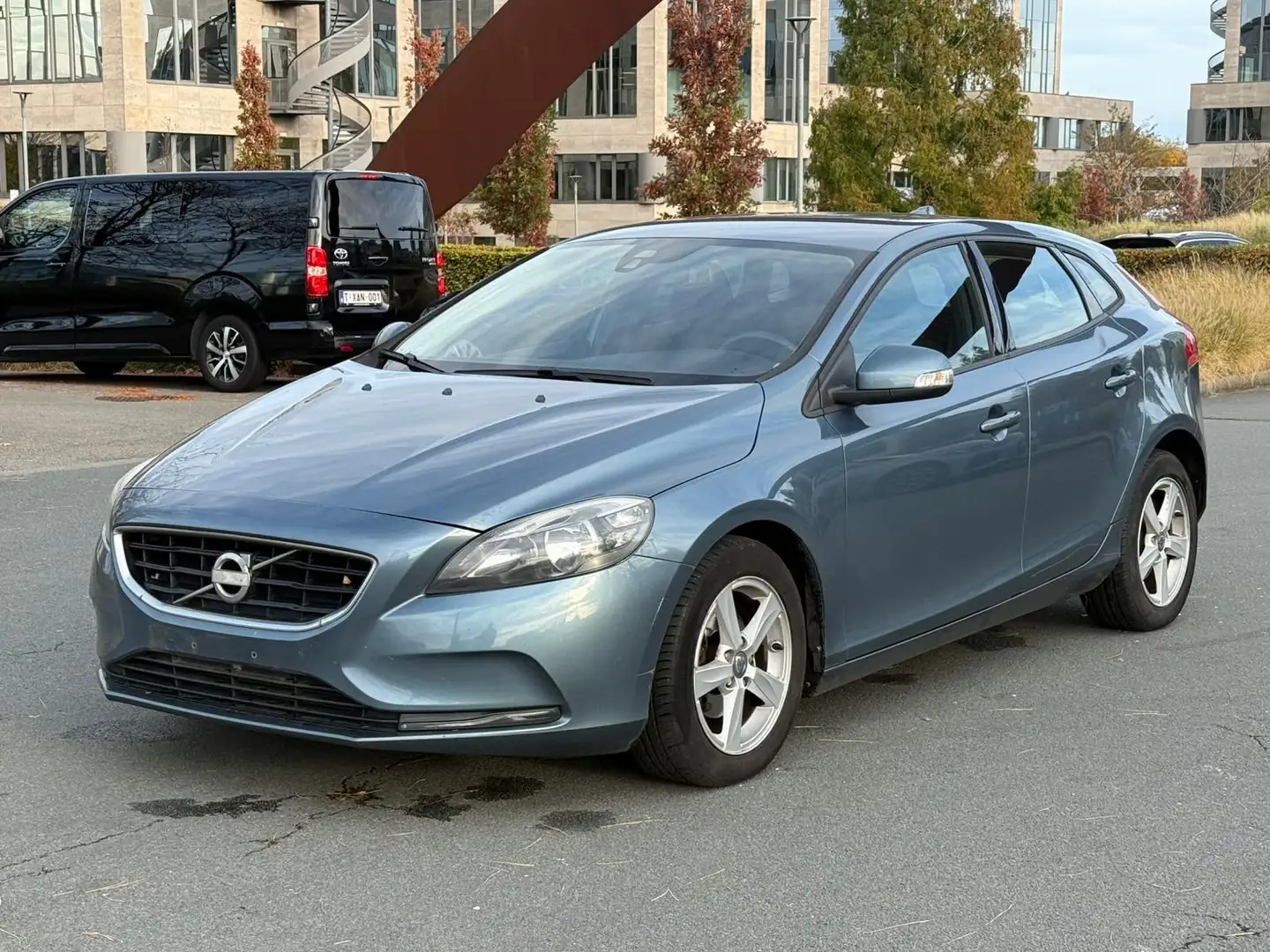Volvo V40 V40 1.6 D2 Kinetic R-Design Bleu - 1