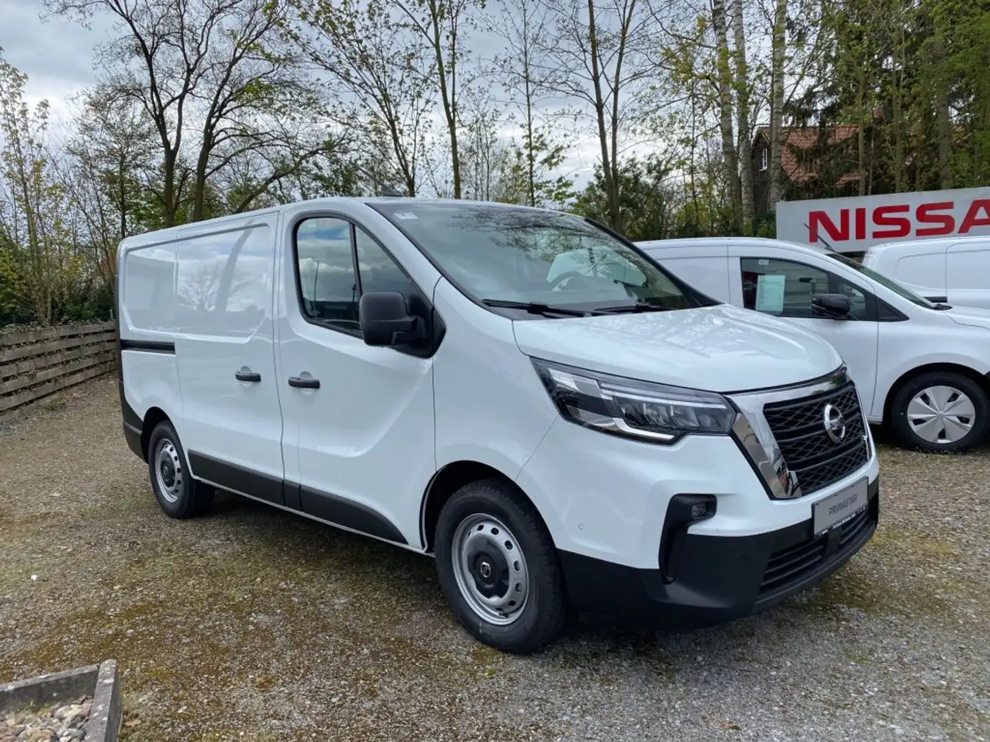 Nissan Primastar L1H1 2,8 dCi 130 N-Connecta Weiß - 2