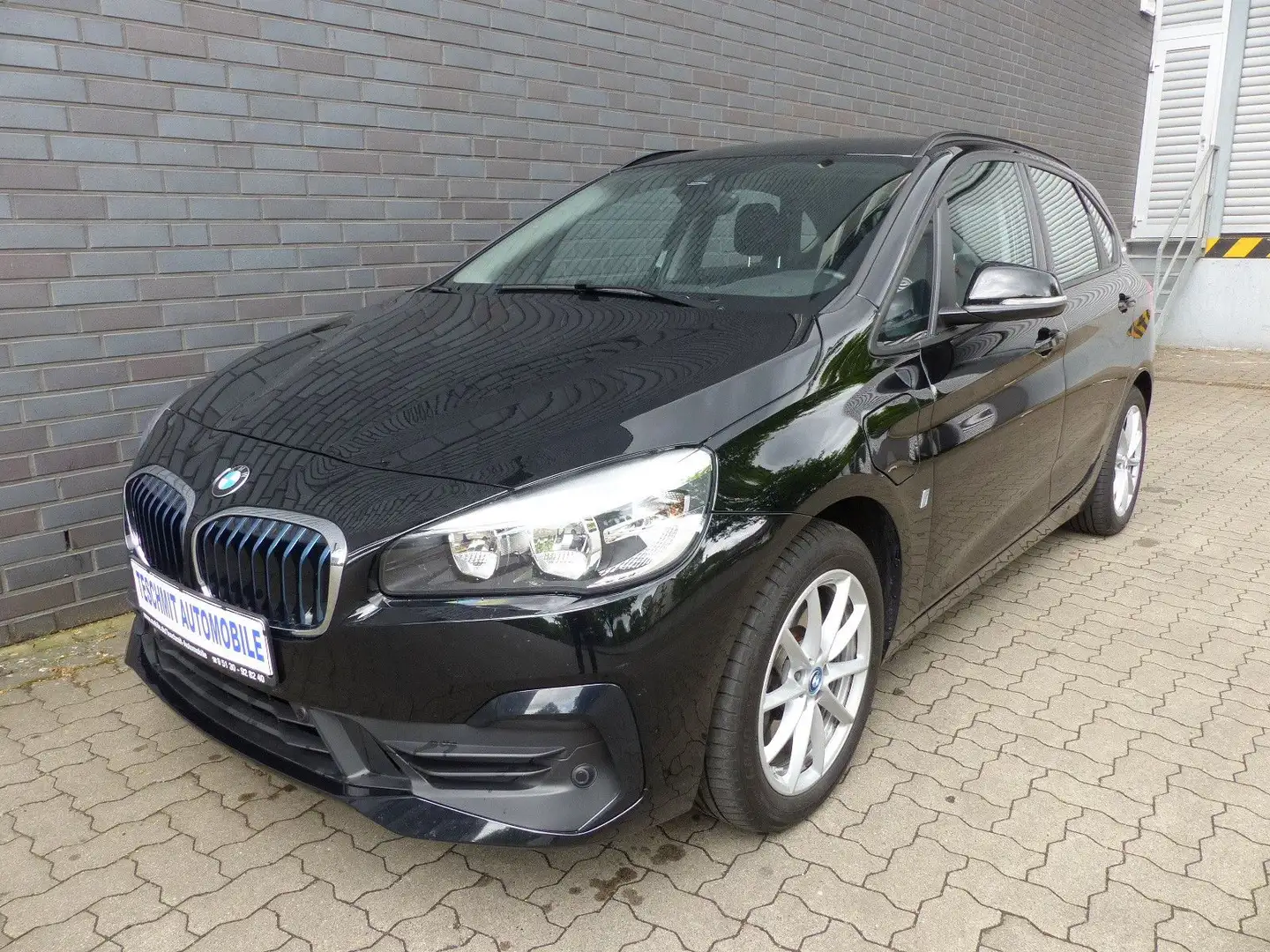 BMW 225 225 Xe Active Tourer Automatik/Navi/PDC/1.Hd Schwarz - 1