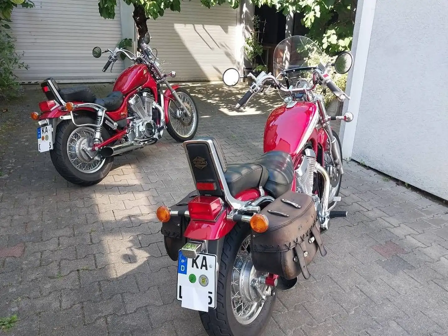 Suzuki VS 800 VS 52 B GL Piros - 1