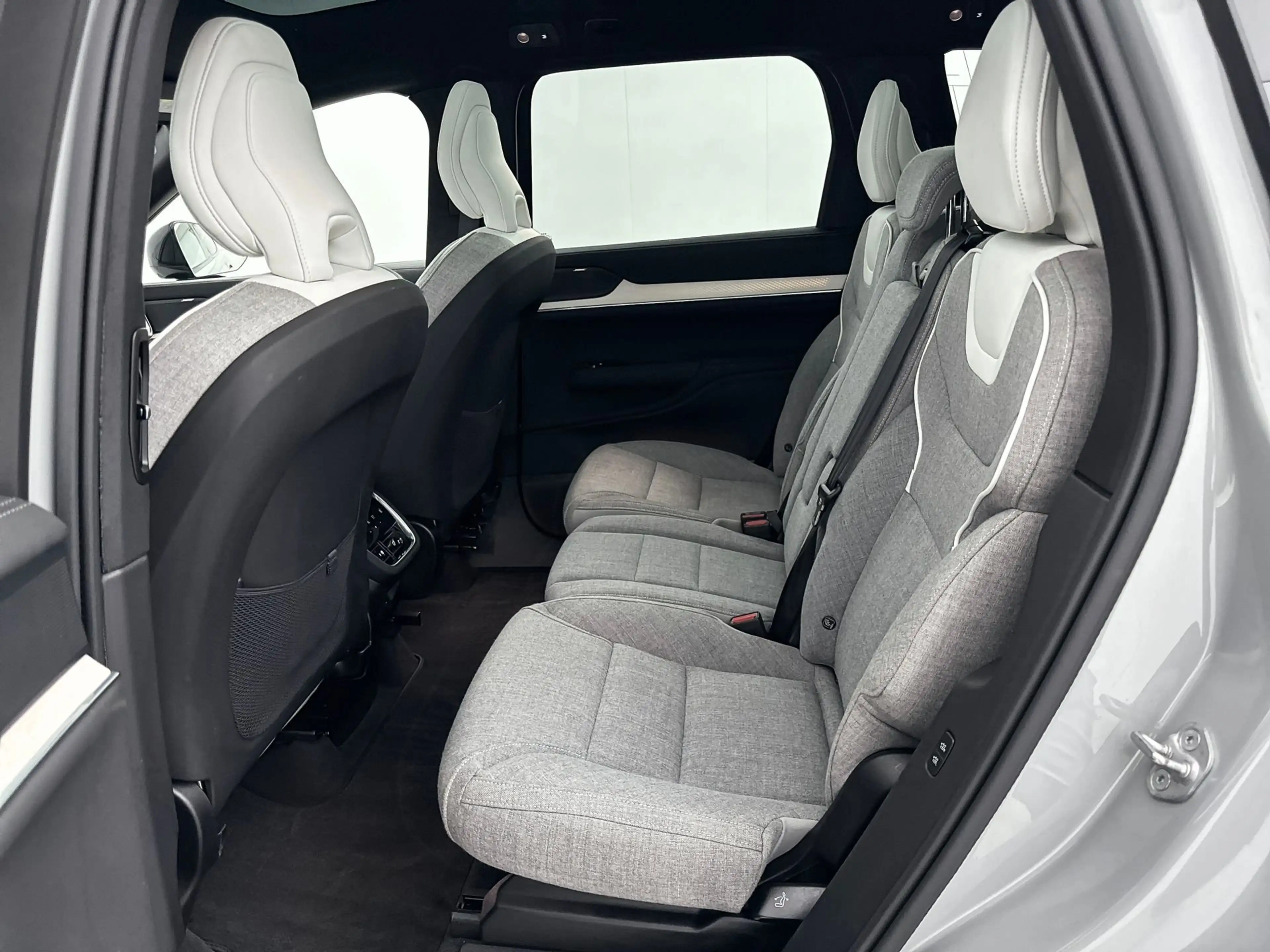 Volvo EX90 Twin Motor Performance Ultra 111kWh | NEW Core Com — photo 11