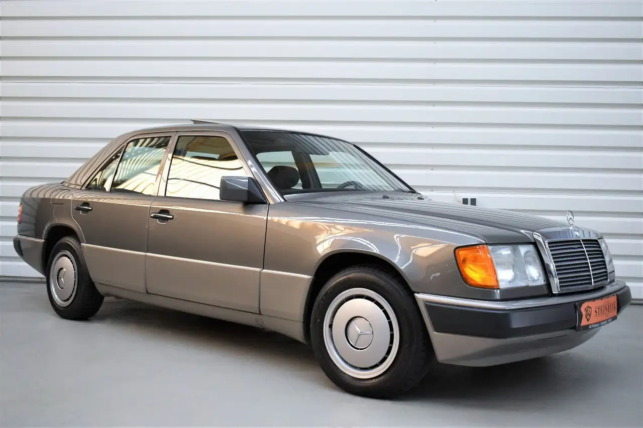 Mercedes-Benz 230 E+Schiebedach+H-Zulassung+88.200km, foto 1