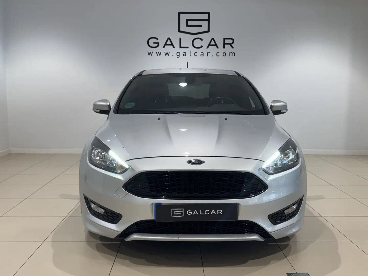 Ford Focus 1.5 Ecoboost Auto-S&S ST-Line 182 Gris - 2