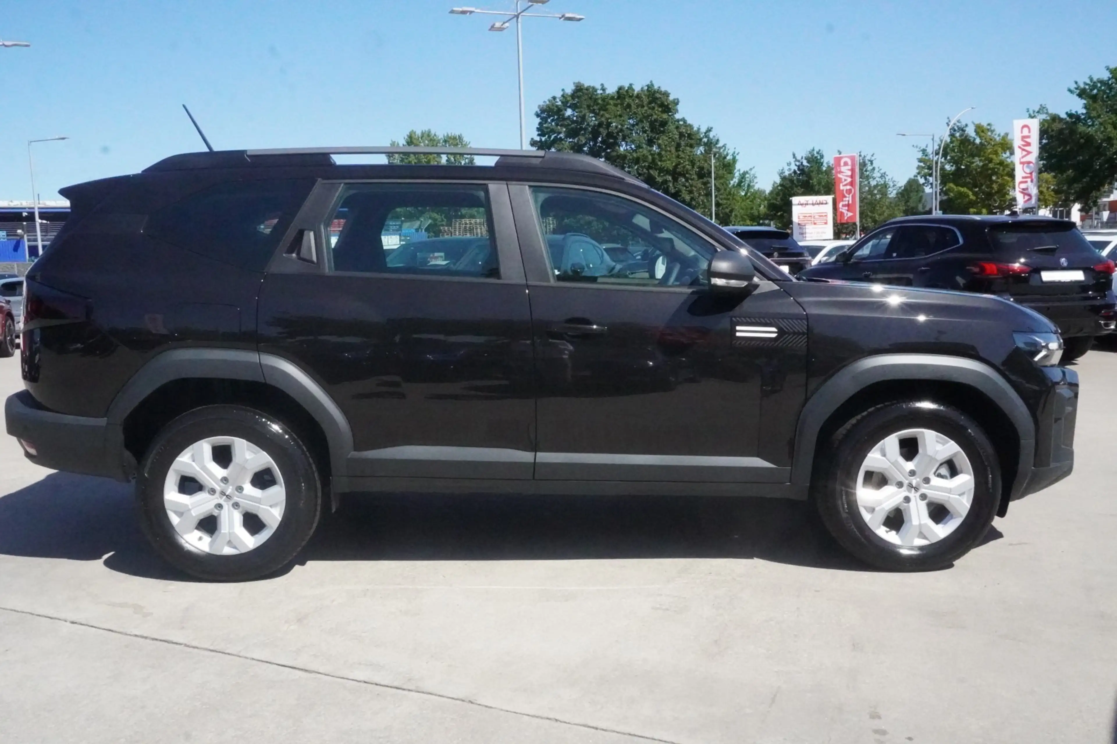 Dacia Bigster Essential 140 mHev LED Kamera — photo 4
