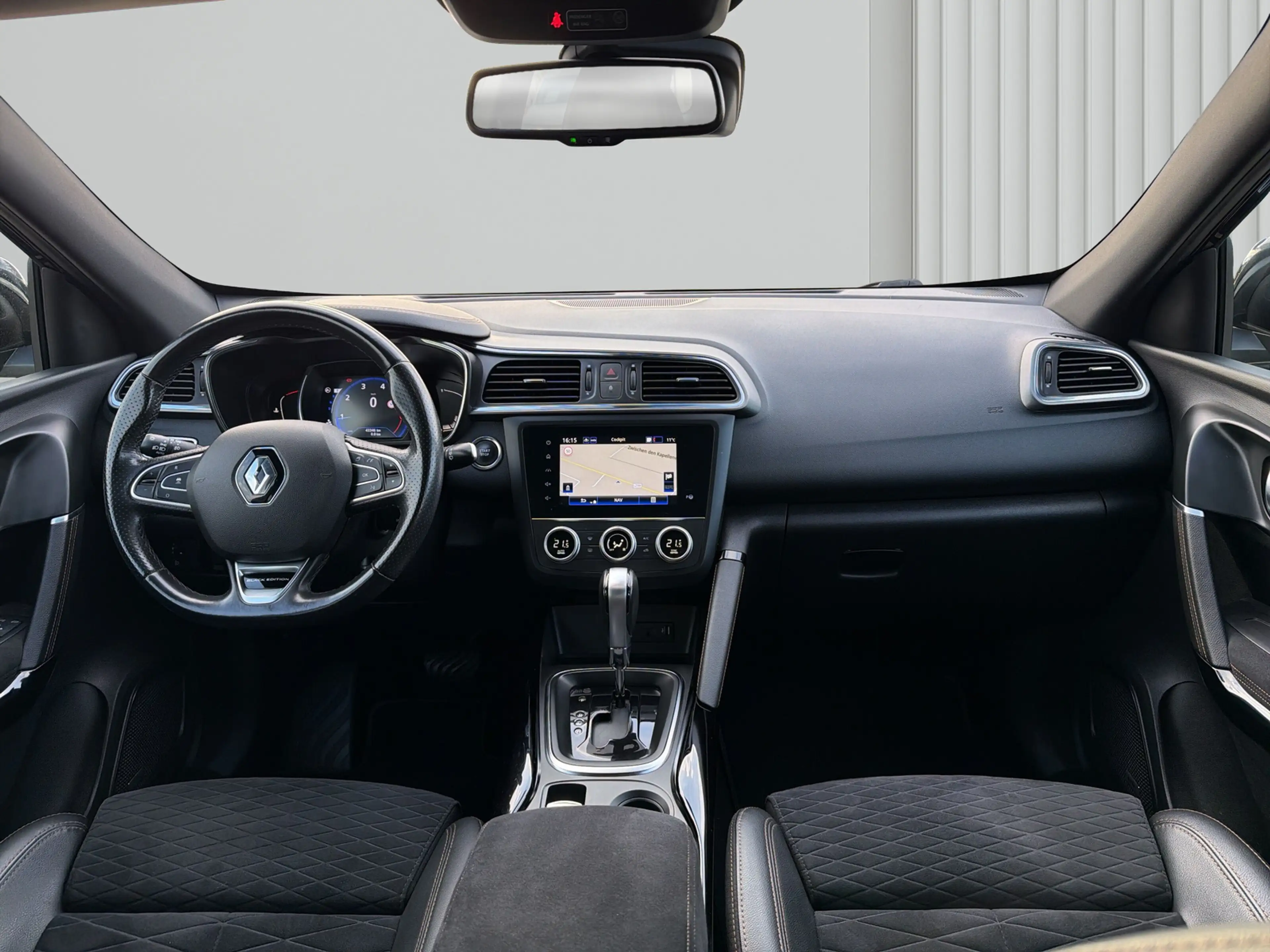 Renault Kadjar Kadjar TCe 140 EDC GPF BLACK EDITION — photo 11