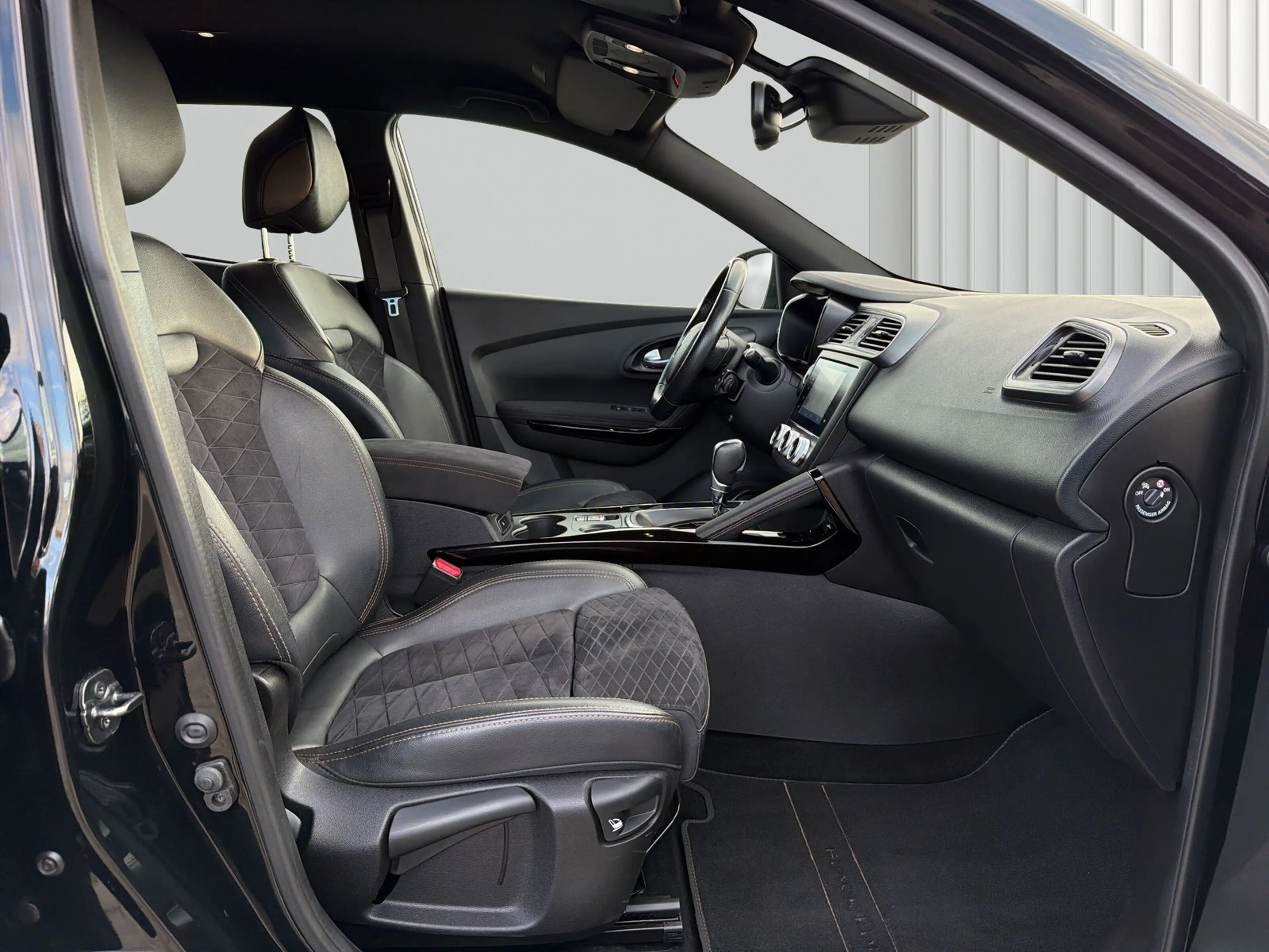 Renault Kadjar Kadjar TCe 140 EDC GPF BLACK EDITION — photo 9