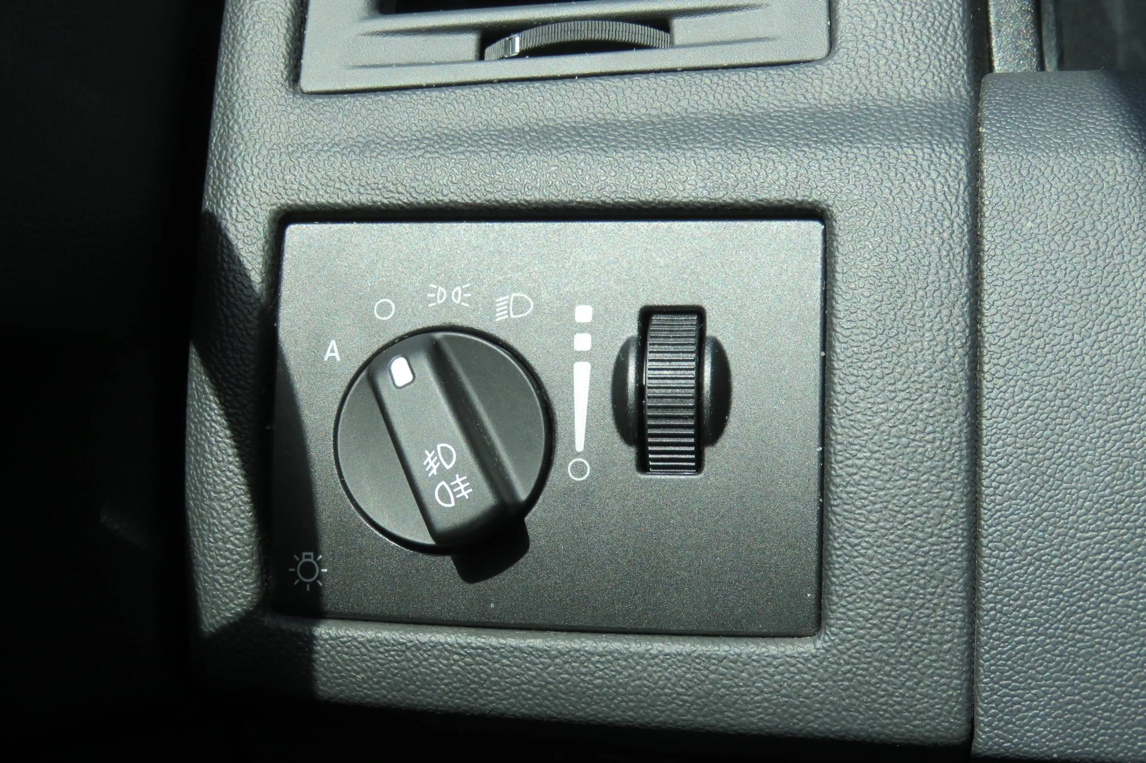 Chrysler 300C 2.7 V6 Platinum Uniek, 1e eigenaar in NIEUWSTAAT 3 — photo 11