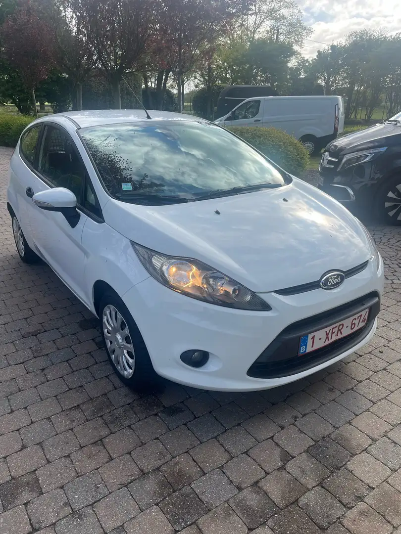 Ford Fiesta 1.4 TDCi Ambiente DPF / AIRCO Wit - 1