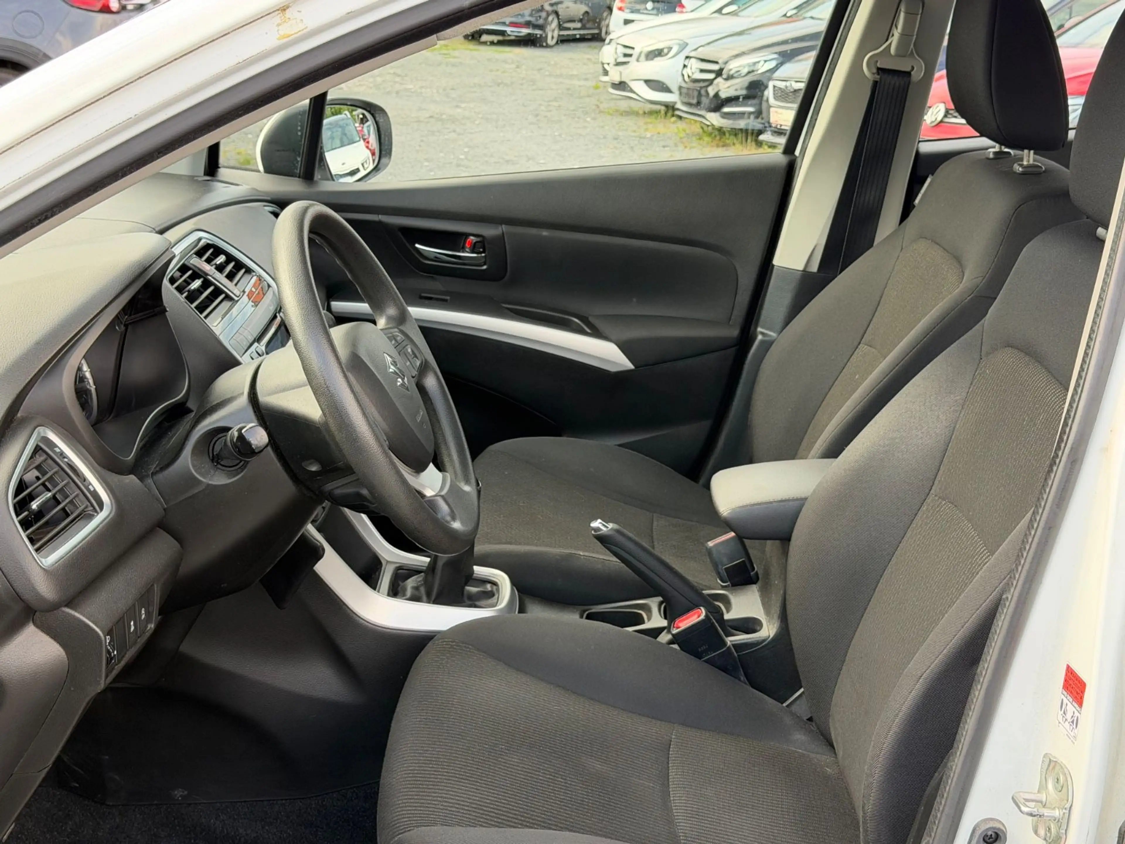 Suzuki SX4 S-Cross Comfort — photo 10