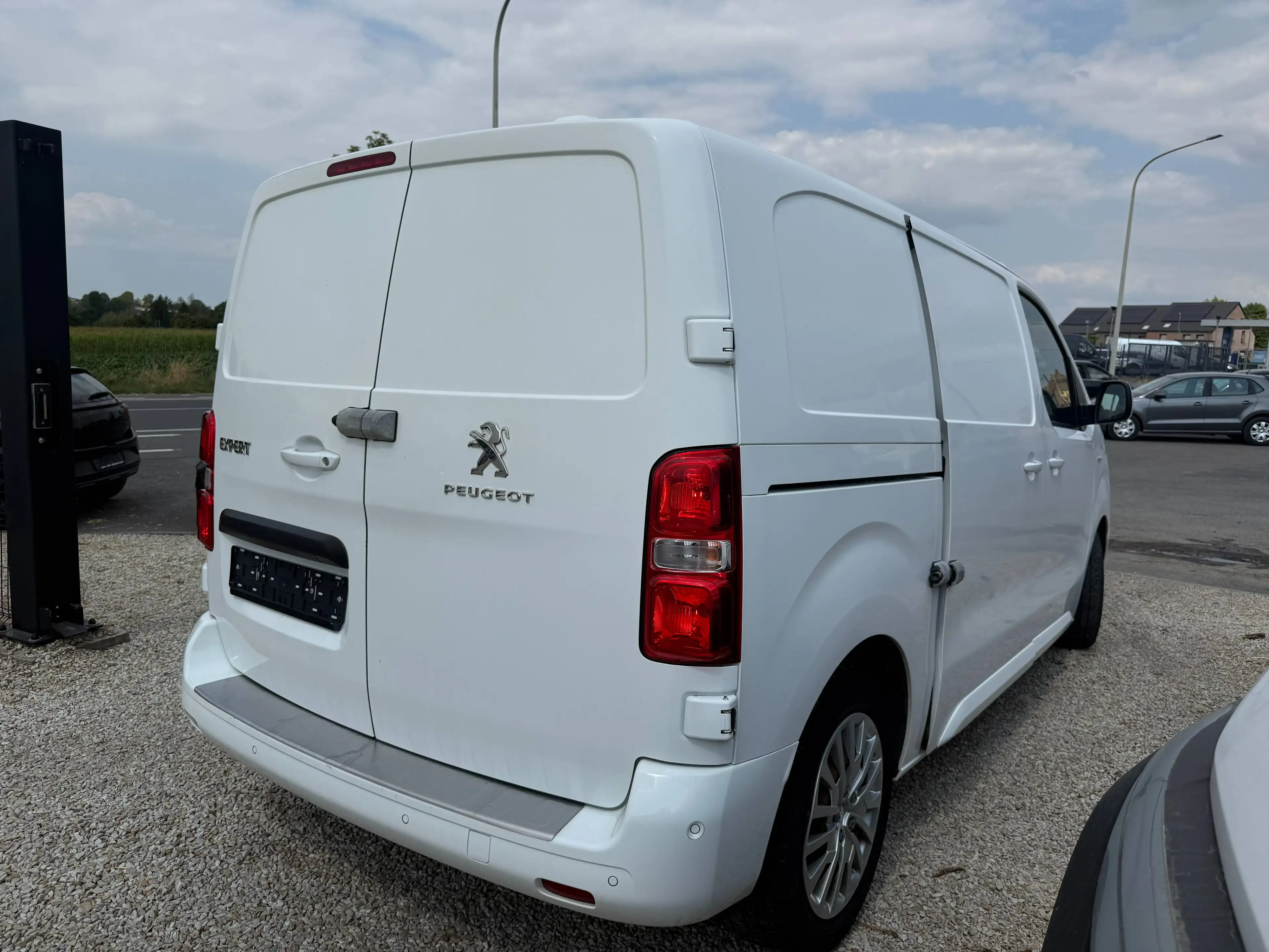 Peugeot Expert 1.6 BlueHDi L1 / 106.886 km / Capteurs avant et arrière — photo 5